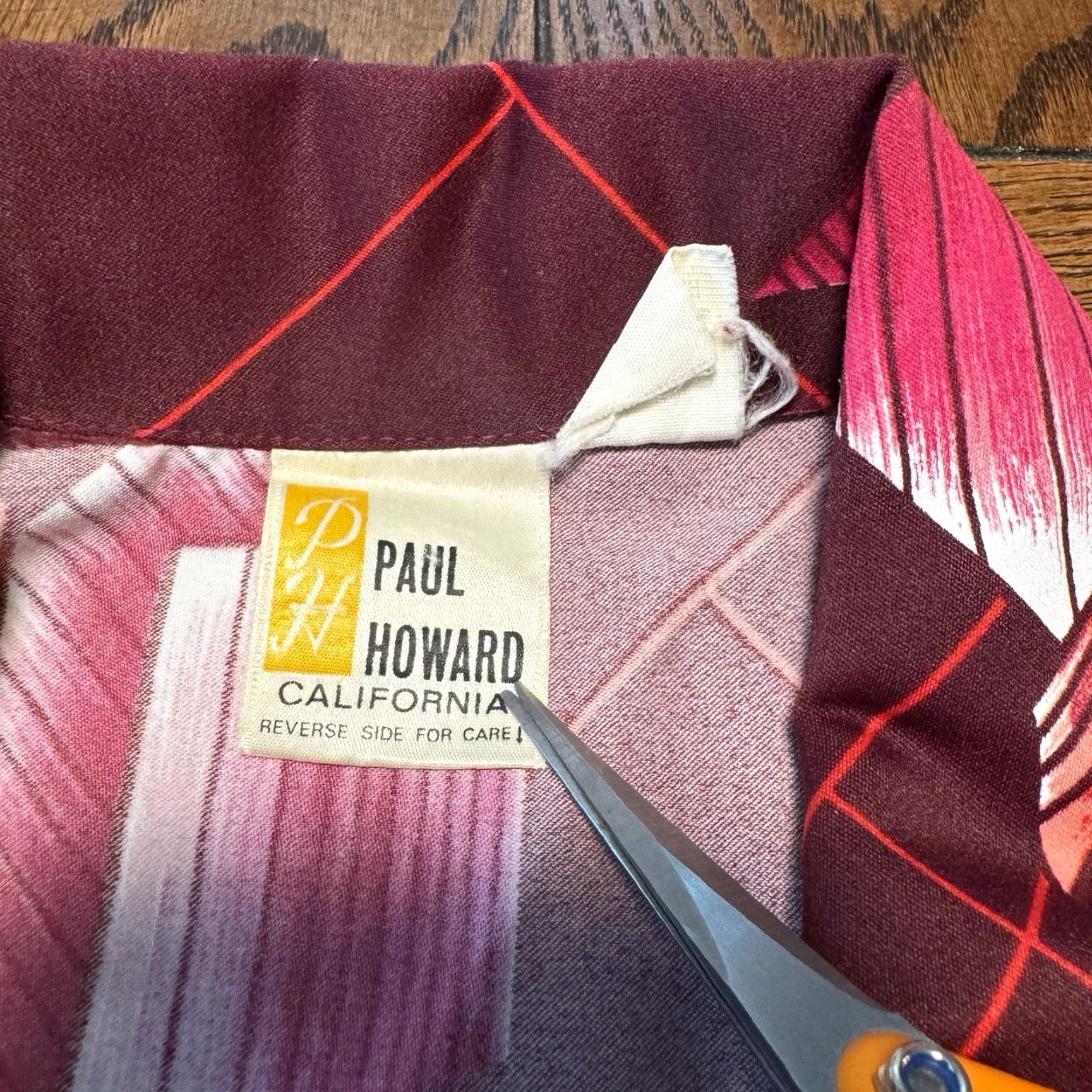 Vintage VINTAGE Paul Howard Disco Shirt Mens Large Long Sleeve Button Up Red Polyester Size US L / EU 52-54 / 3 - 4 Thumbnail