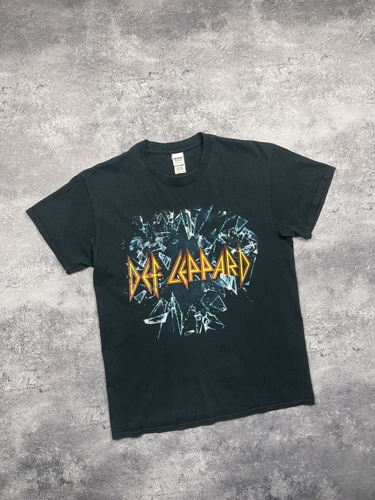 Def Leppard Vintage Def Leppard Tour Band 2015 Heavy Metal Rock T-Shirt Size US M / EU 48-50 / 2 - 4 Thumbnail