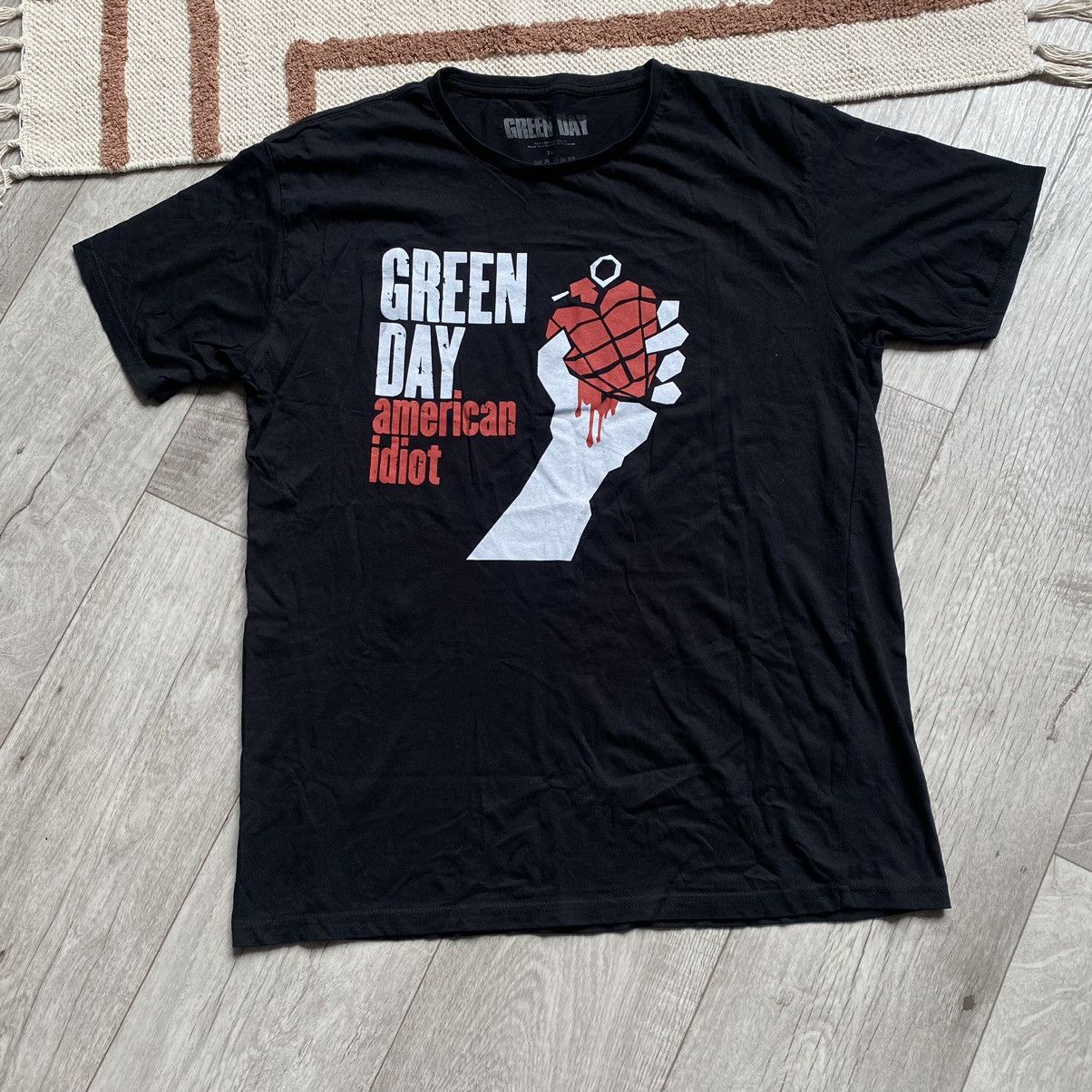 Band Tees GREEN DAY Y2K AMERICAN IDION GRANATE PRINT T SHIRT Size US XL / EU 56 / 4 - 1 Thumbnail