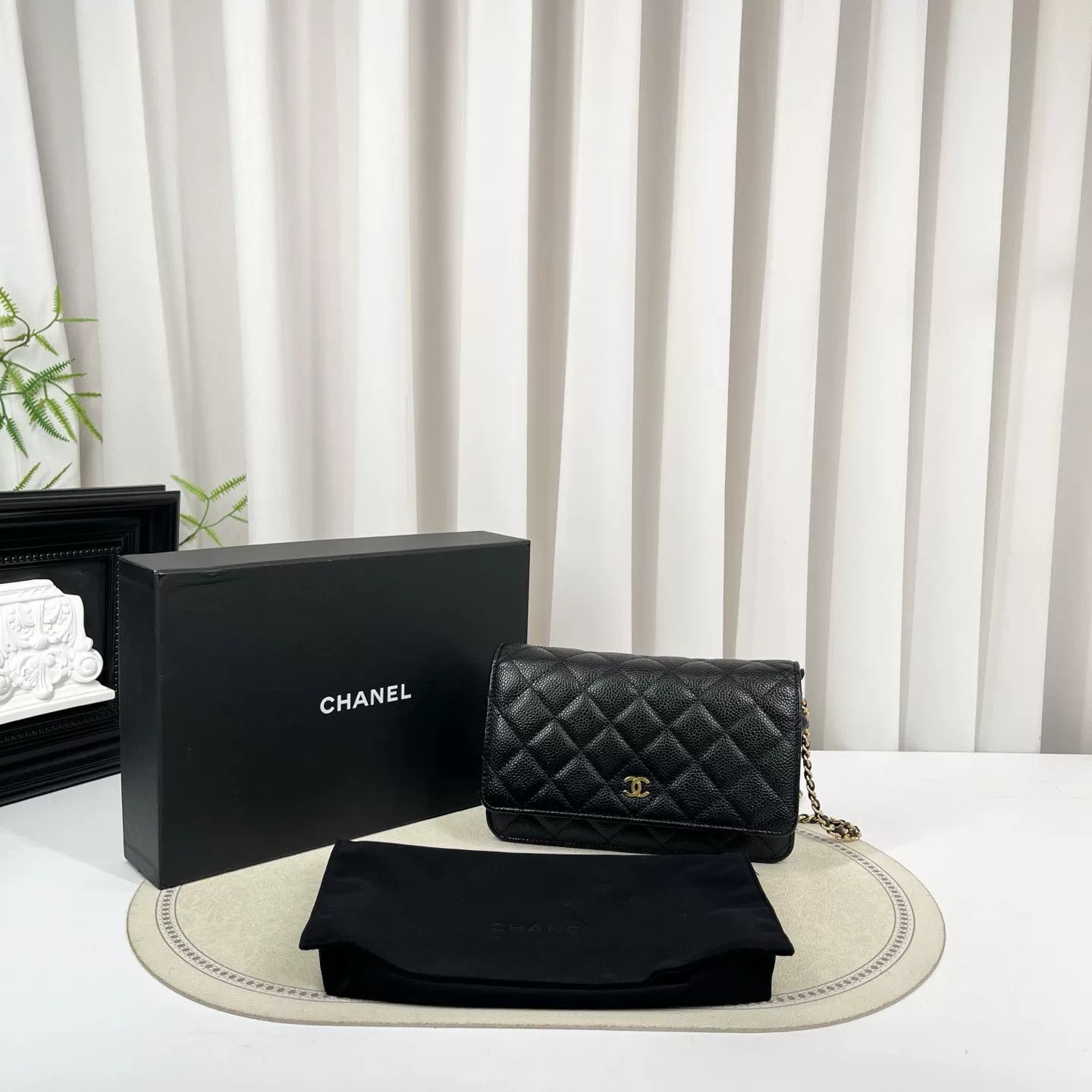 Chanel Pre-loved Bag Very good condition Size ONE SIZE - 1 Thumbnail