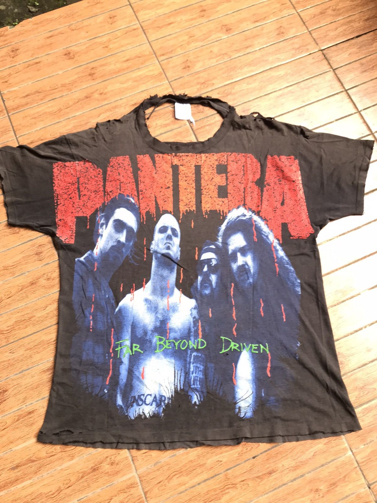 Band Tees Vintage Pantera Very Worn Band T Shirt Size US XL / EU 56 / 4 - 1 Thumbnail