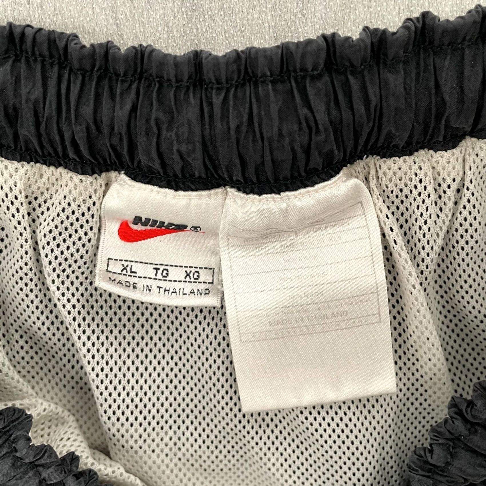 Nike VINTAGE Nike Shorts Bottom Mens XL Black Lined Swim Trunks Big Swoosh Logo Men Size US 36 / EU 52 - 5 Thumbnail