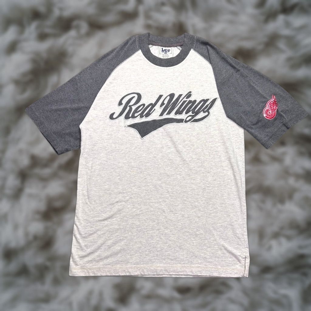 Vintage VINTAGE Lee Sport Raglan T Shirt Mens MEDIUM NHL Hockey Detroit Red Wings Gray Crew Neck Graphic Print Embroidered Logo Size US M / EU 48-50 / 2 - 1 Thumbnail