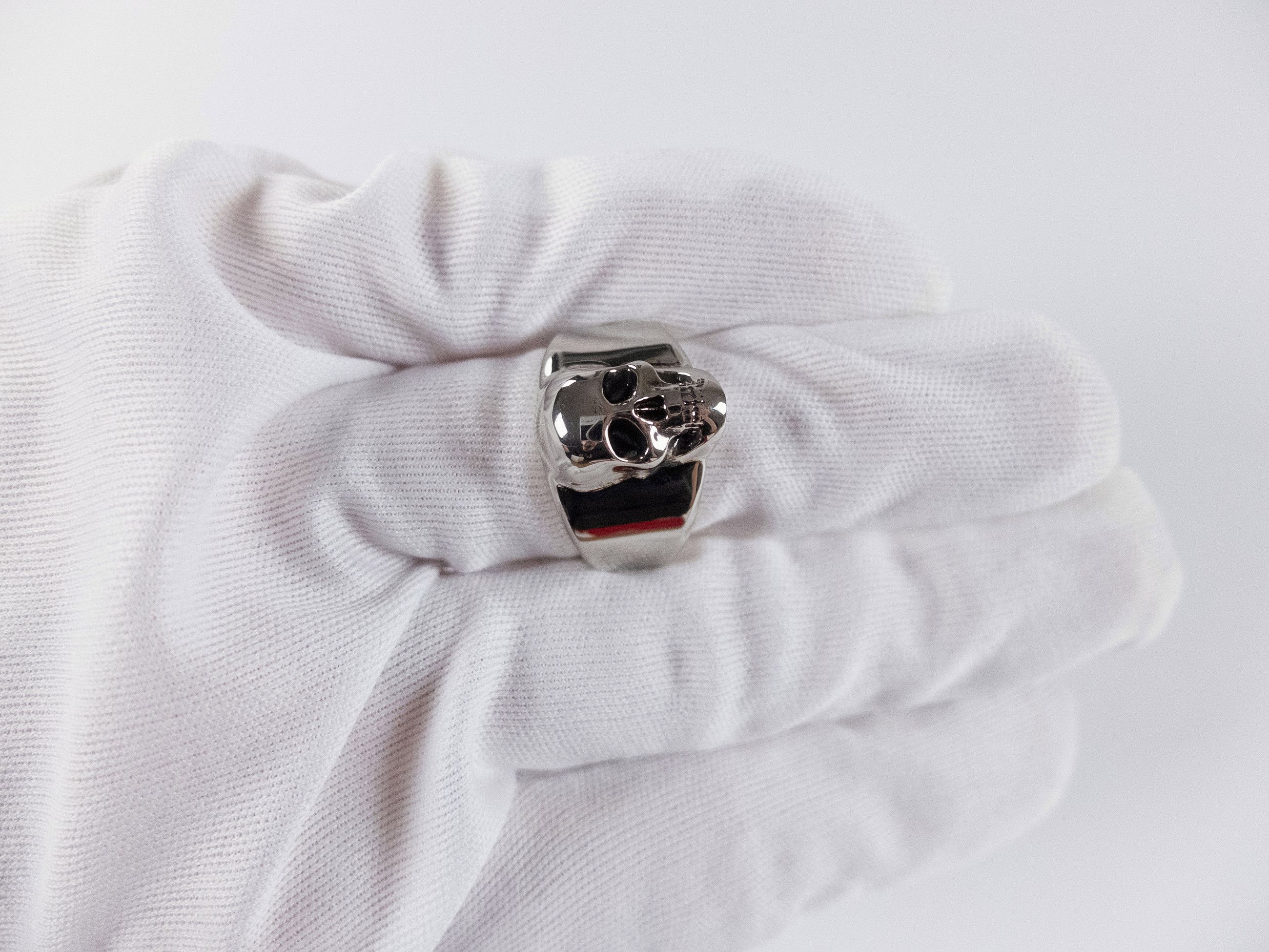 Alexander McQueen ALEXANDER MCQUEEN silver tone brass skull ring 9 19 q Size ONE SIZE - 9 Thumbnail