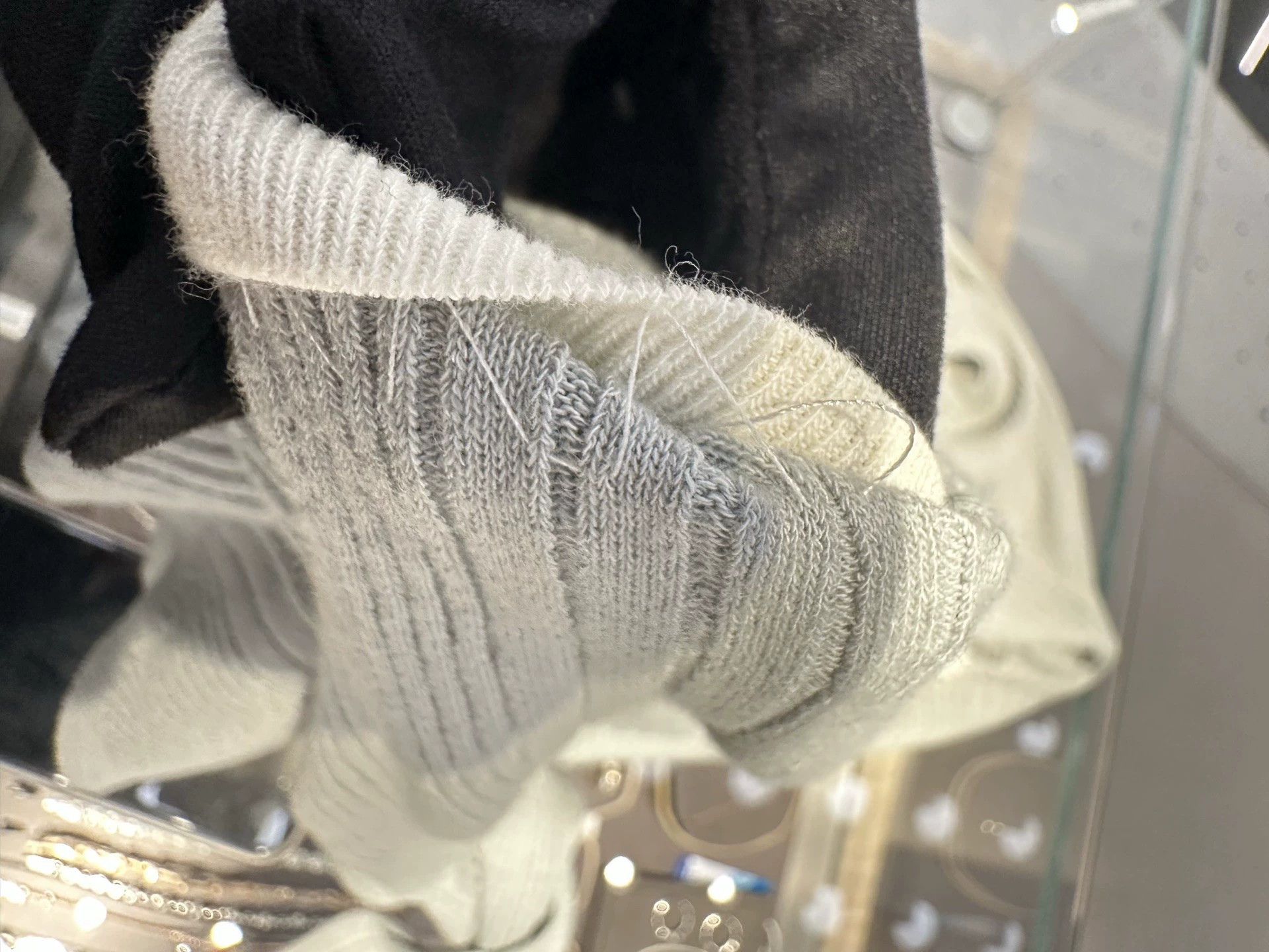 Chanel Chanel gray knit cardigan 34 used Size XS / US 0-2 / IT 36-38 - 4 Thumbnail