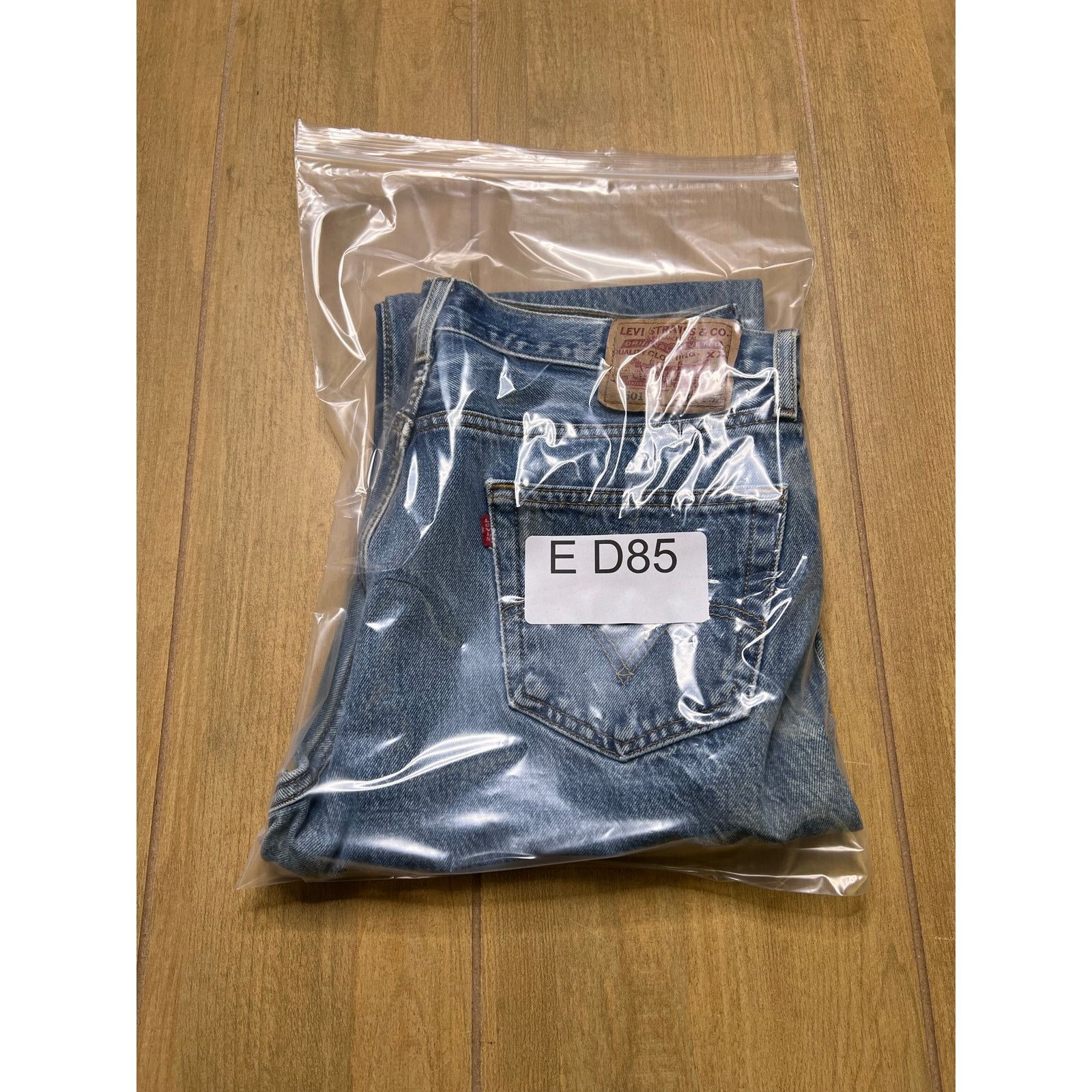Levi's Levi’s 501 Jeans Men Straight Leg Denim Actual Size 34x28 Size US 36 / EU 52 - 14 Thumbnail