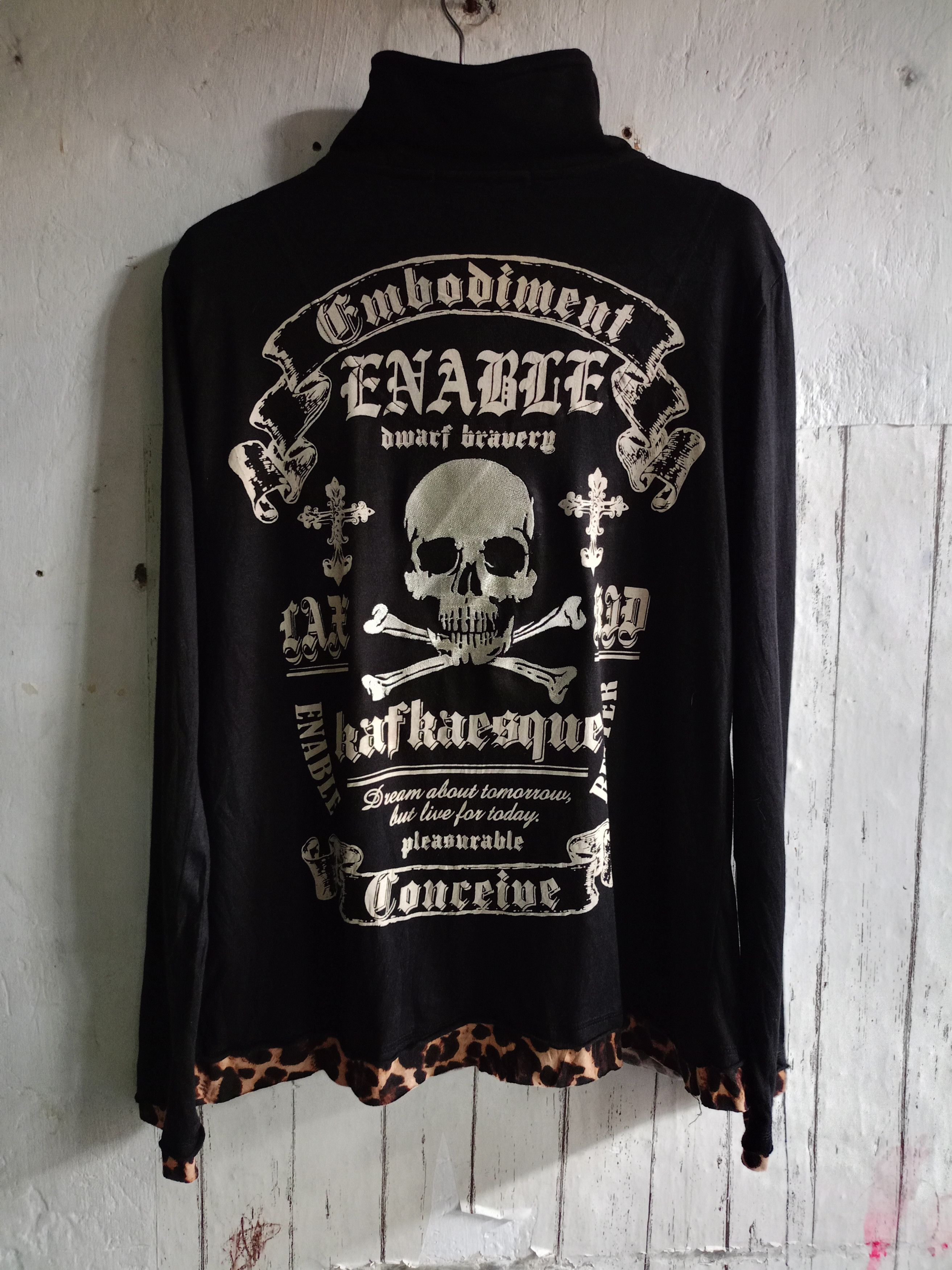 Dig Deep Black Skull Long Sleeve t-shirt