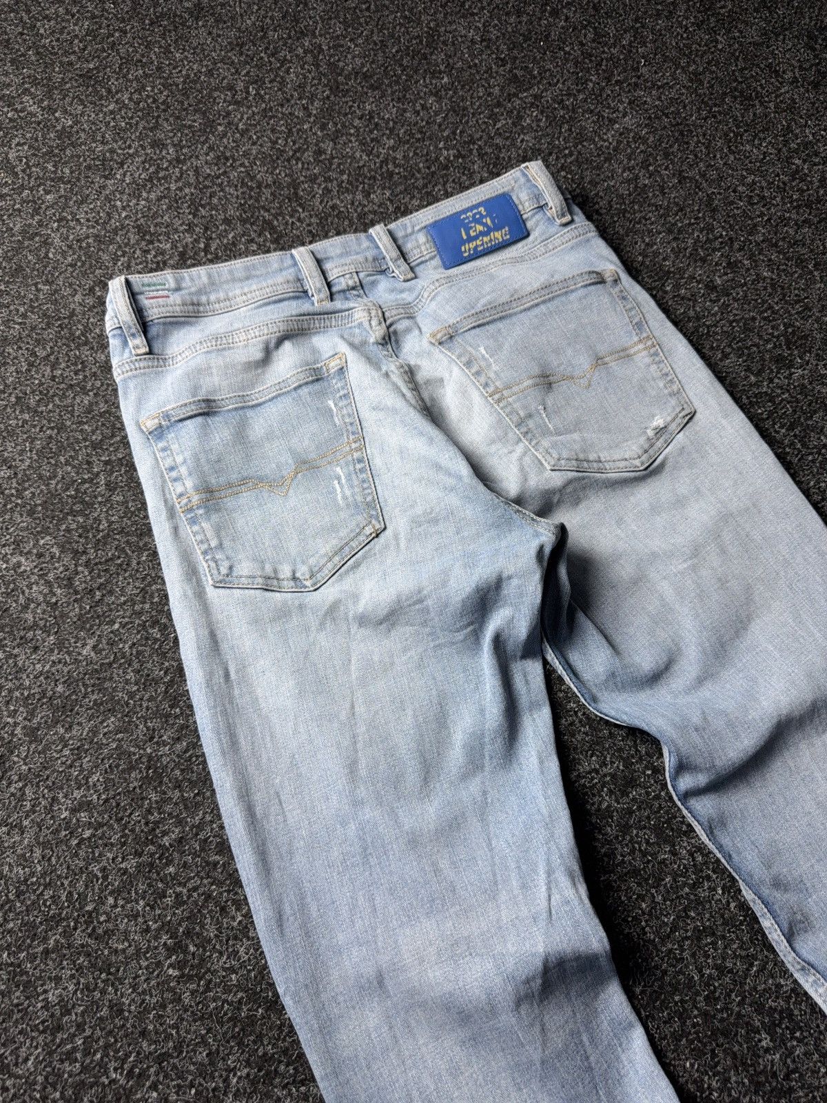 Diesel Luxury 00s Diesel Skinny Light Wash Jeans Y2K Made in Italy Size US 31 - 15 Thumbnail