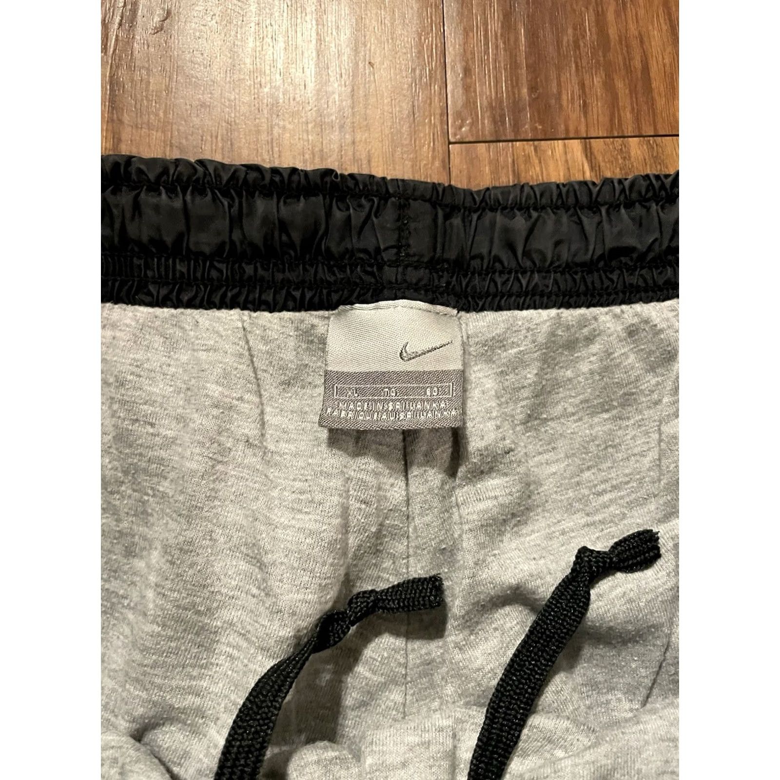 Nike VINTAGE Nike Black Track Pants Men XL 00s Swoosh Silver Tag Size US 36 / EU 52 - 5 Thumbnail