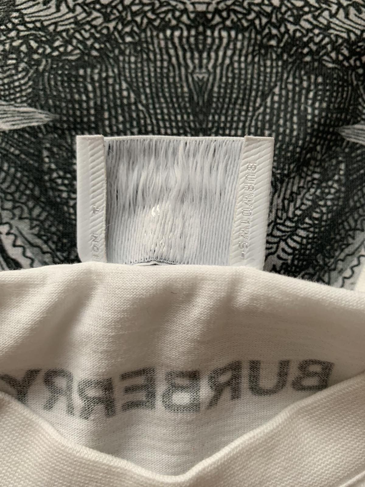 Burberry 🔥🔥 Burberry Deer Sketch T-Shirt Size US M / EU 48-50 / 2 - 4 Thumbnail
