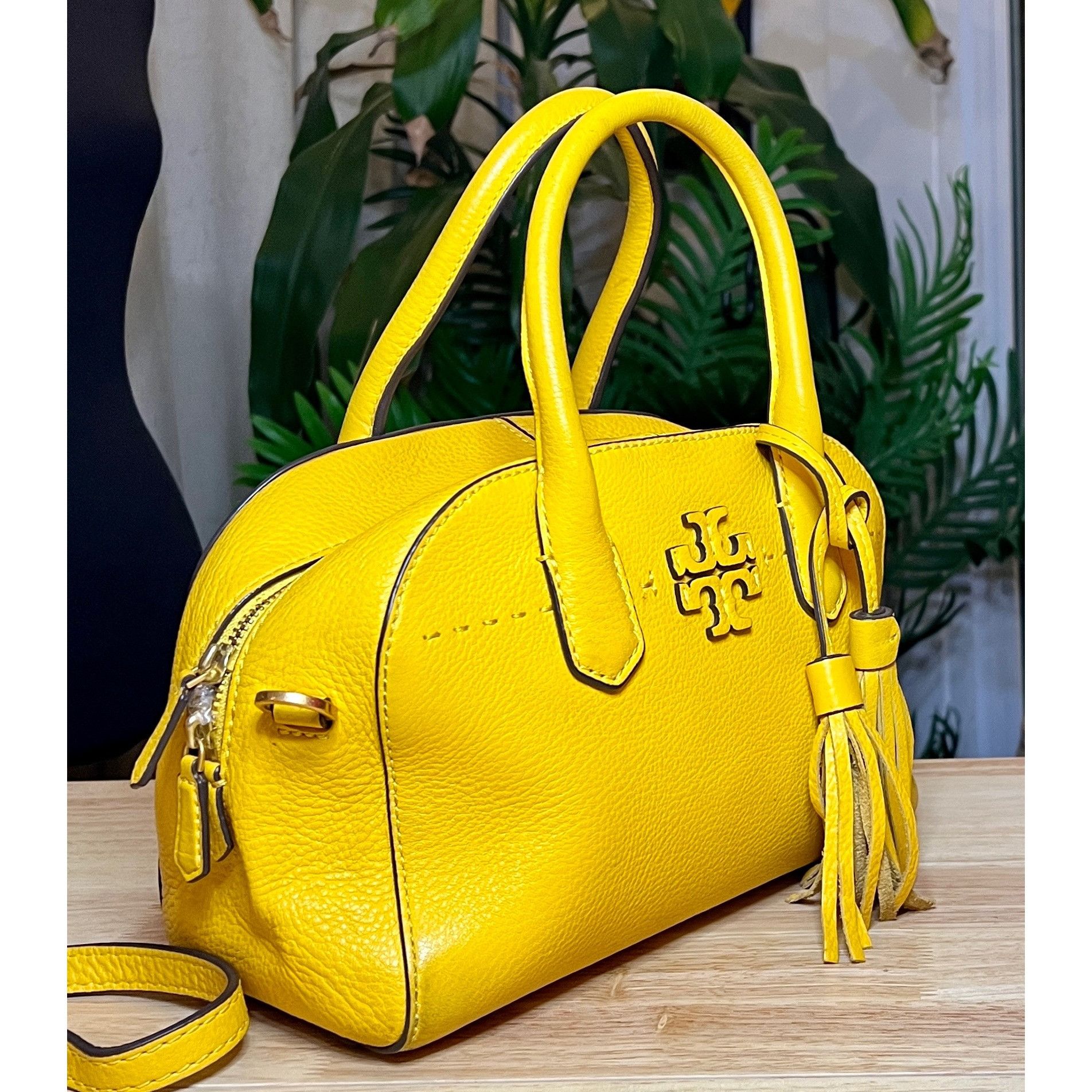 Tory Burch ✺✺ AUTHENTIC TORY BURCH CANARY YELLOW MCGRAW HANDBAG ✺✺ Size ONE SIZE - 5 Thumbnail