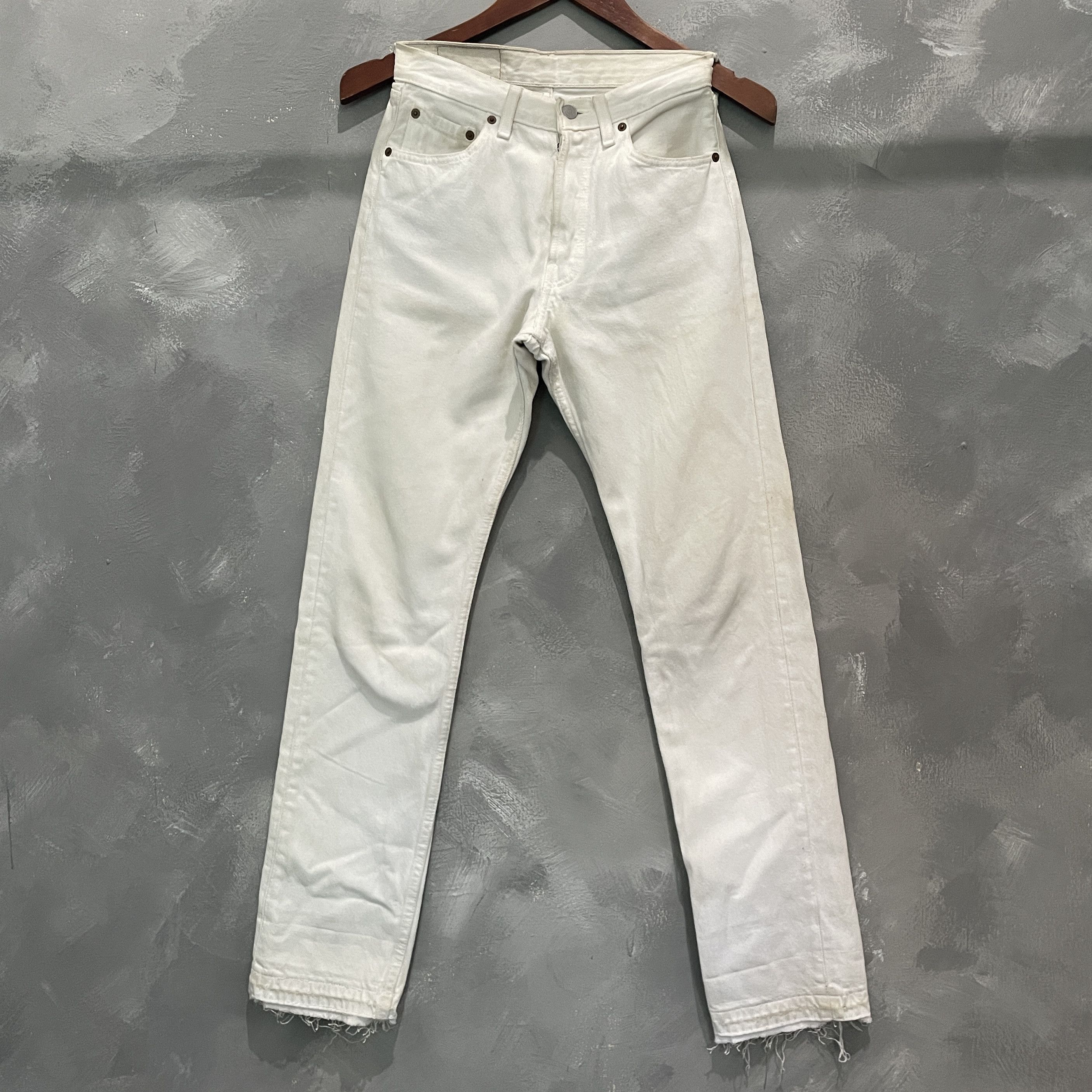 Levi's Vintage 90s Levi's 501 Thrashed Released Hem White Size 27" / US 4 / IT 40 - 1 Thumbnail
