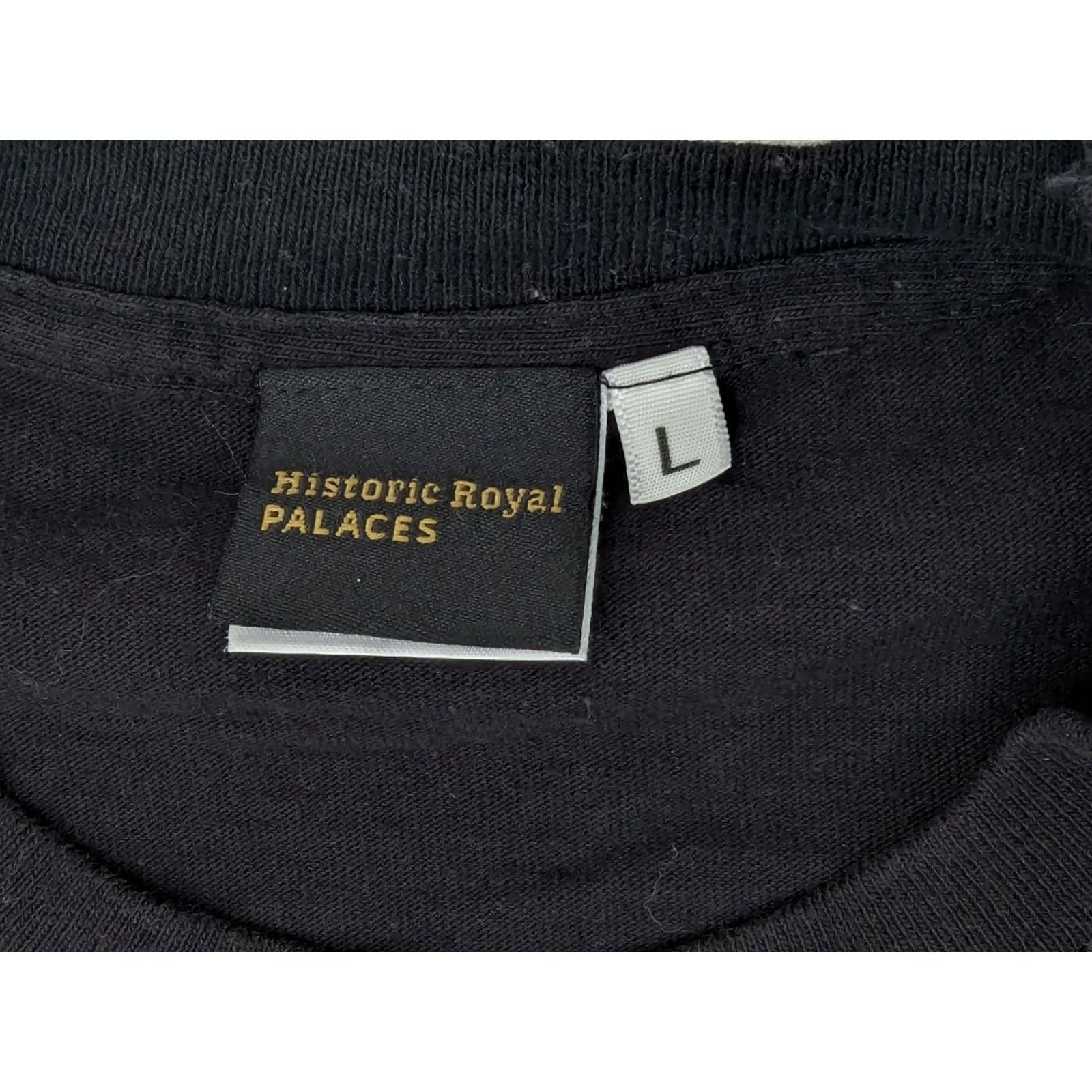 Palace Black Shirt Men L Black Red Skulls Historic Royal Palaces Tower Of London Graphic Crew Neck Short Sleeve T-Shirt 90s London Off With The Head Mens Size US L / EU 52-54 / 3 - 5 Thumbnail