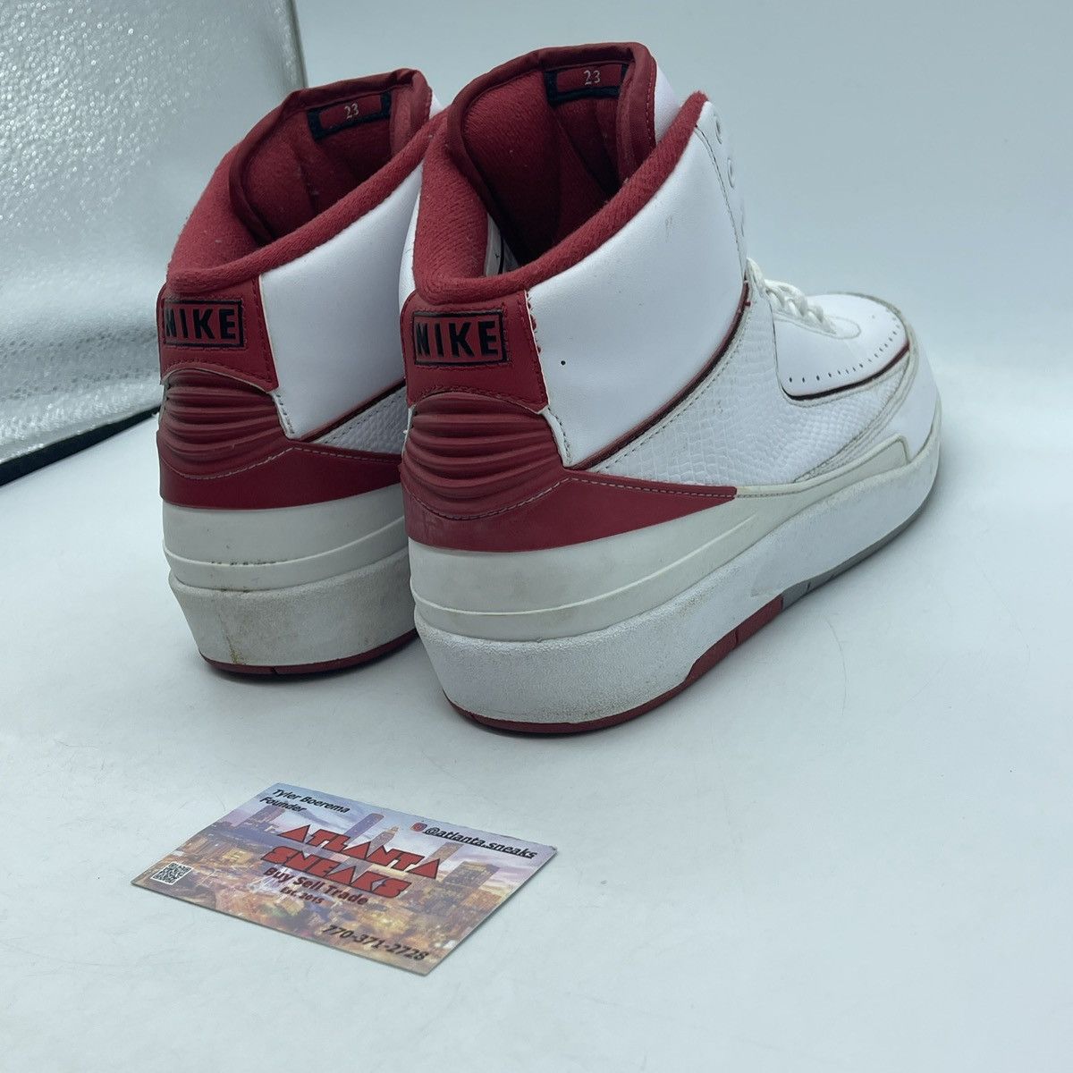 Jordan Brand Air Jordan 2 Chicago home Size US 9 / EU 42 - 5 Thumbnail