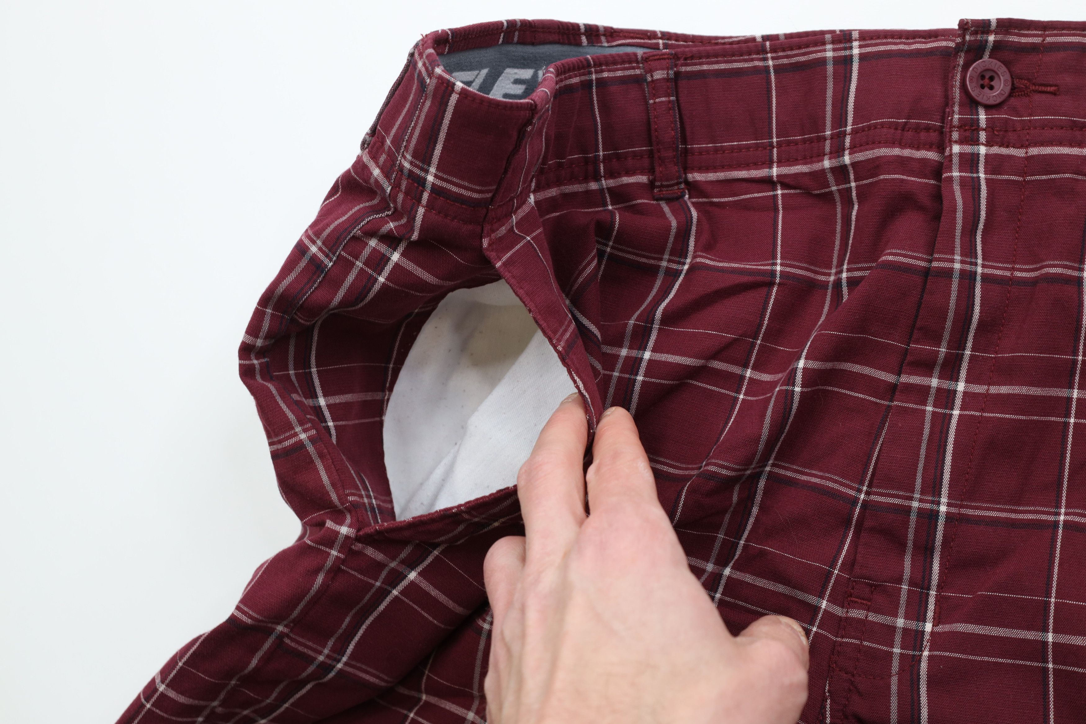 Dickies Vintage Y2K Dickies Flannel Knit Chino Shorts Red Plaid Size US 42 / EU 58 - 6 Thumbnail