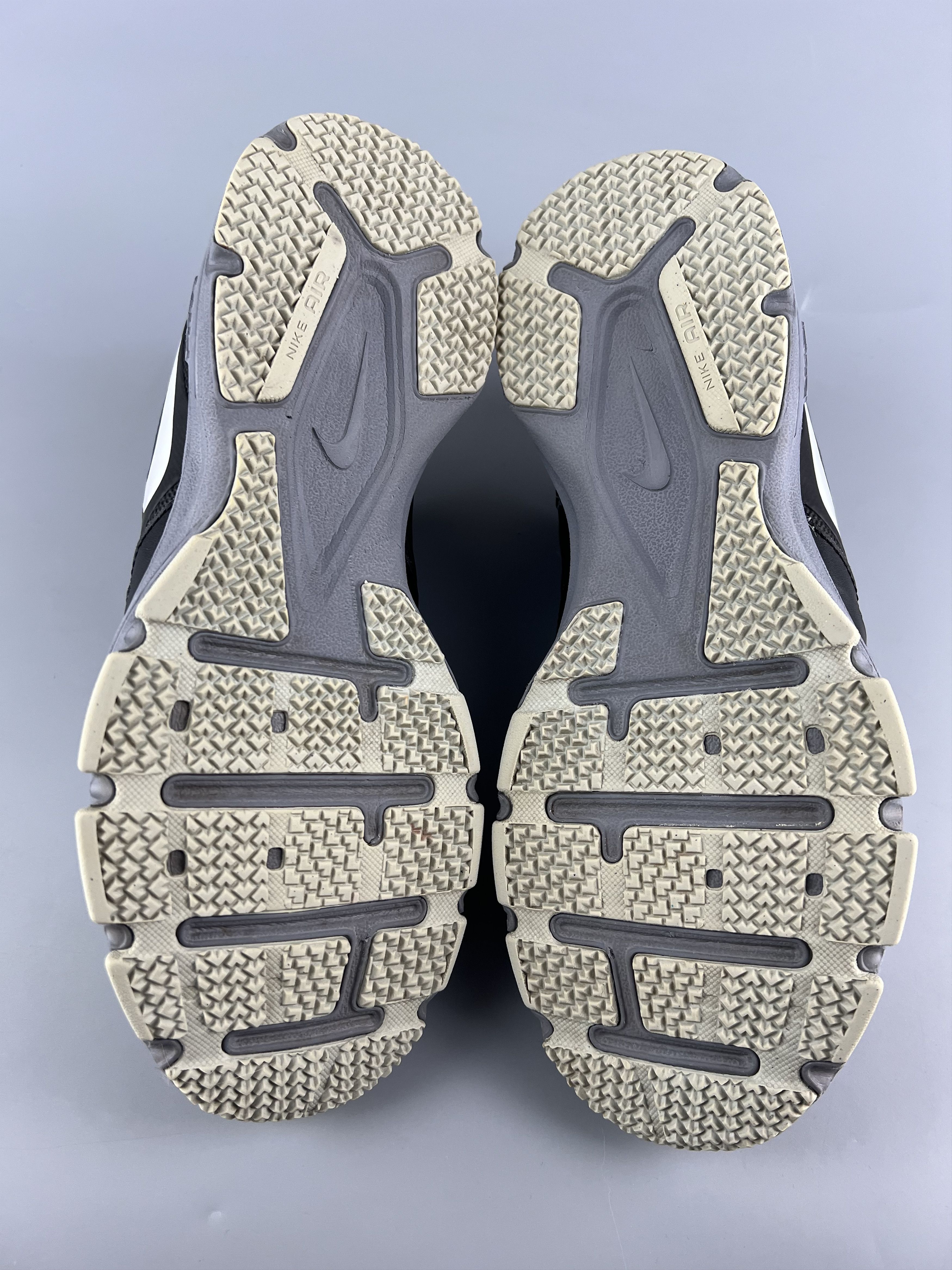 Nike 2015 Nike Air TR 1 Trail Running Shoes Size US 10 / EU 43 - 7 Thumbnail
