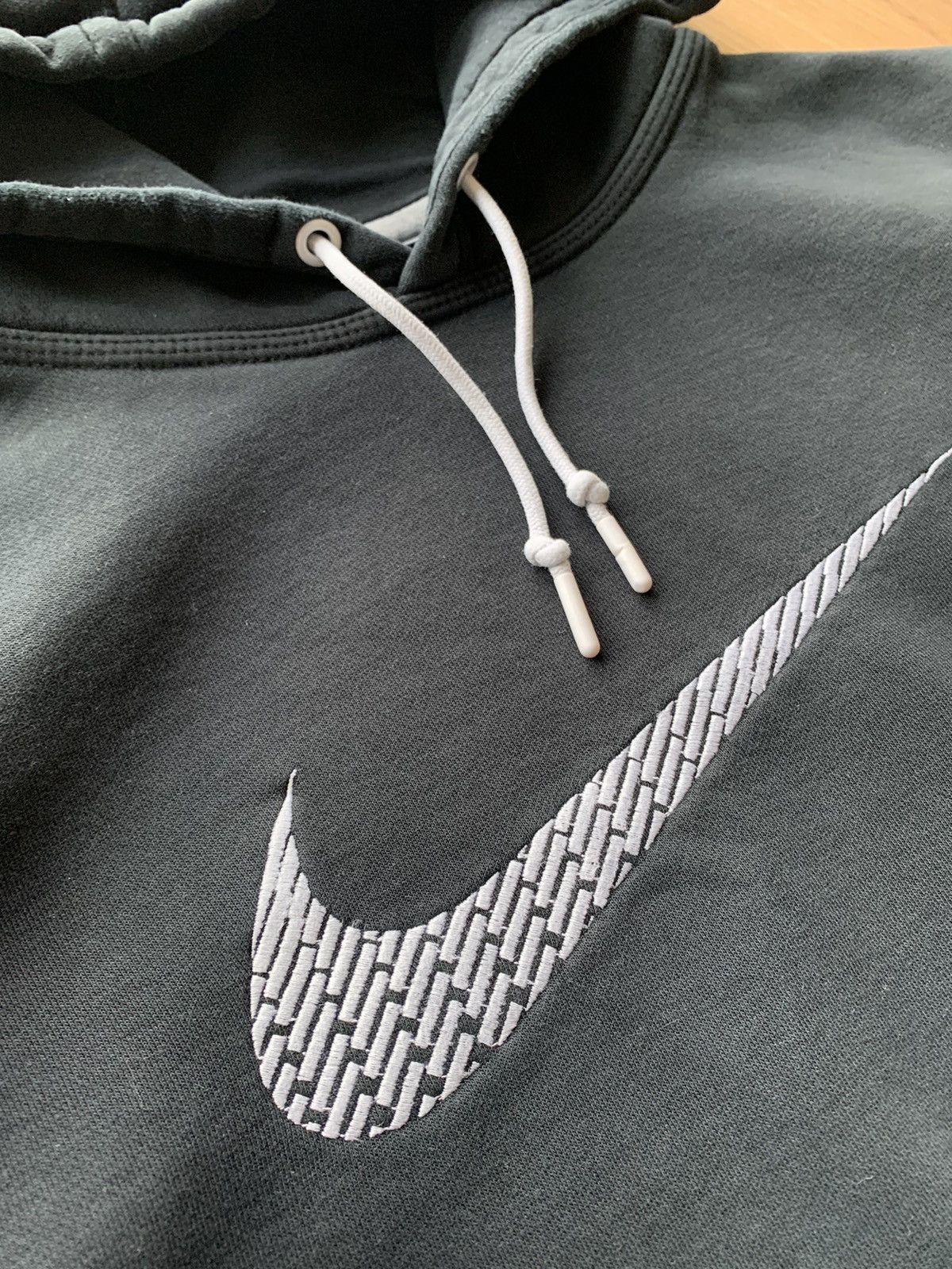 Nike Vintage Nike Big Swoosh Logo Hoodie Size US XL / EU 56 / 4 - 4 Thumbnail
