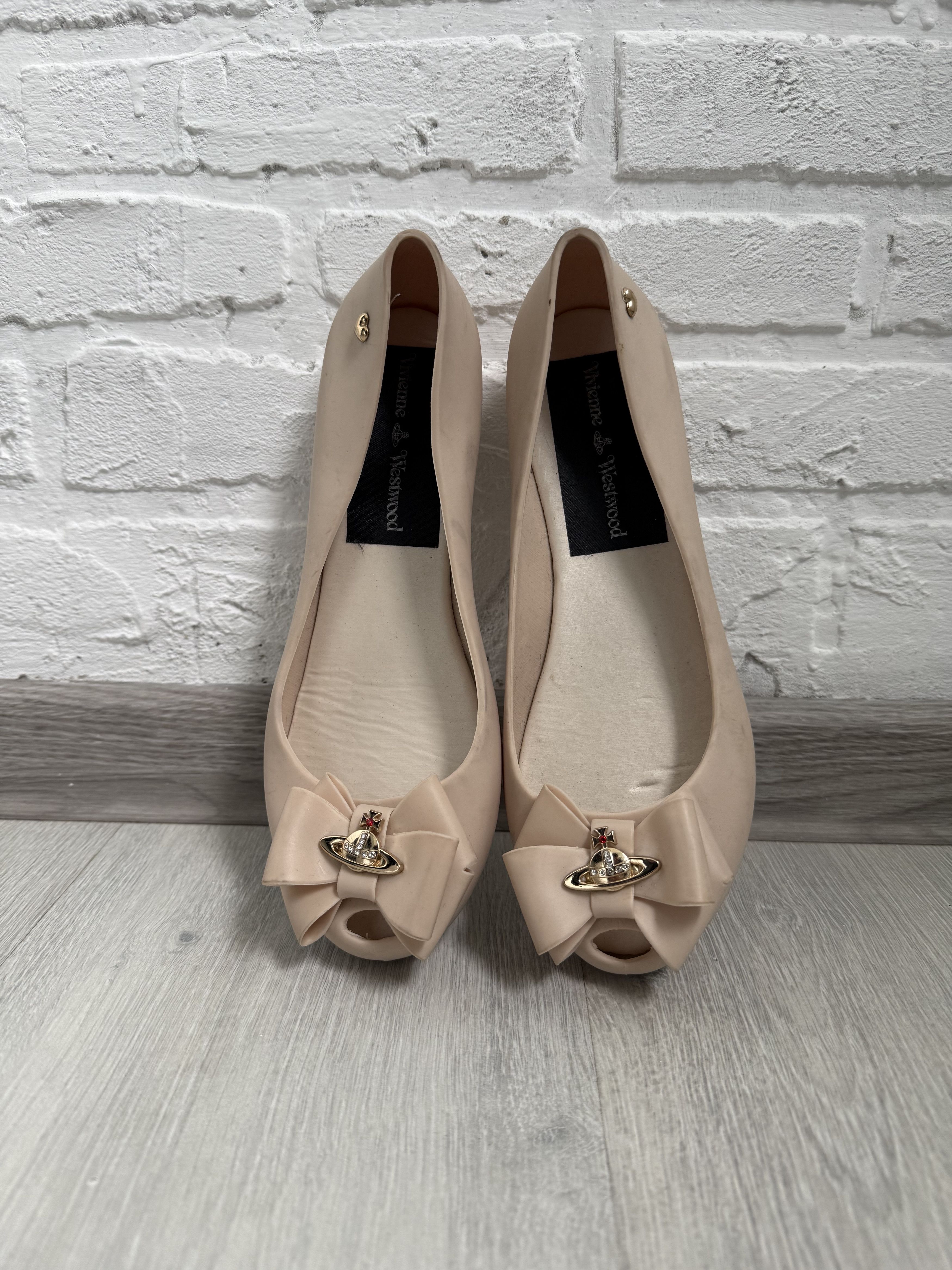 Vivienne Westwood Vivienne Westwood rubber orb flats Size US 8 / IT 38 - 12 Thumbnail