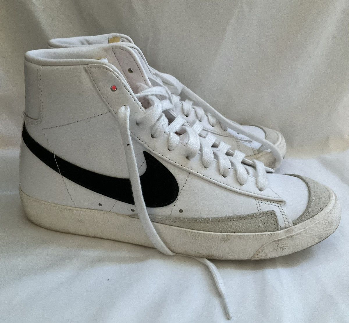 Nike Nike Blazers Size US 8 / EU 41 - 2 Thumbnail