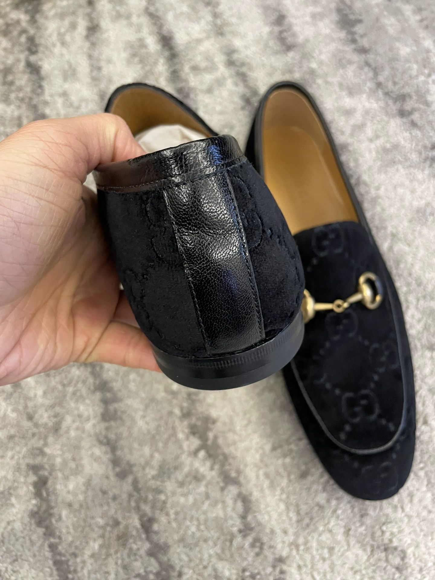 Gucci Brand new authentic Gucci 8.5 size 42.5 velvet loafers Size US 8.5 / EU 41-42 - 2 Thumbnail