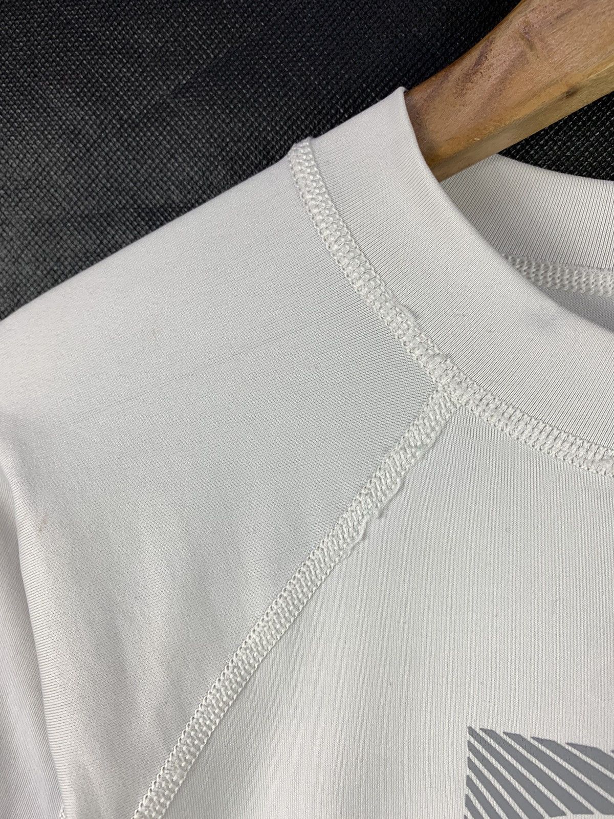 Billabong Steals! Billabong Tops Inner Tight Sunshield UPF50 Size US L / EU 52-54 / 3 - 9 Thumbnail