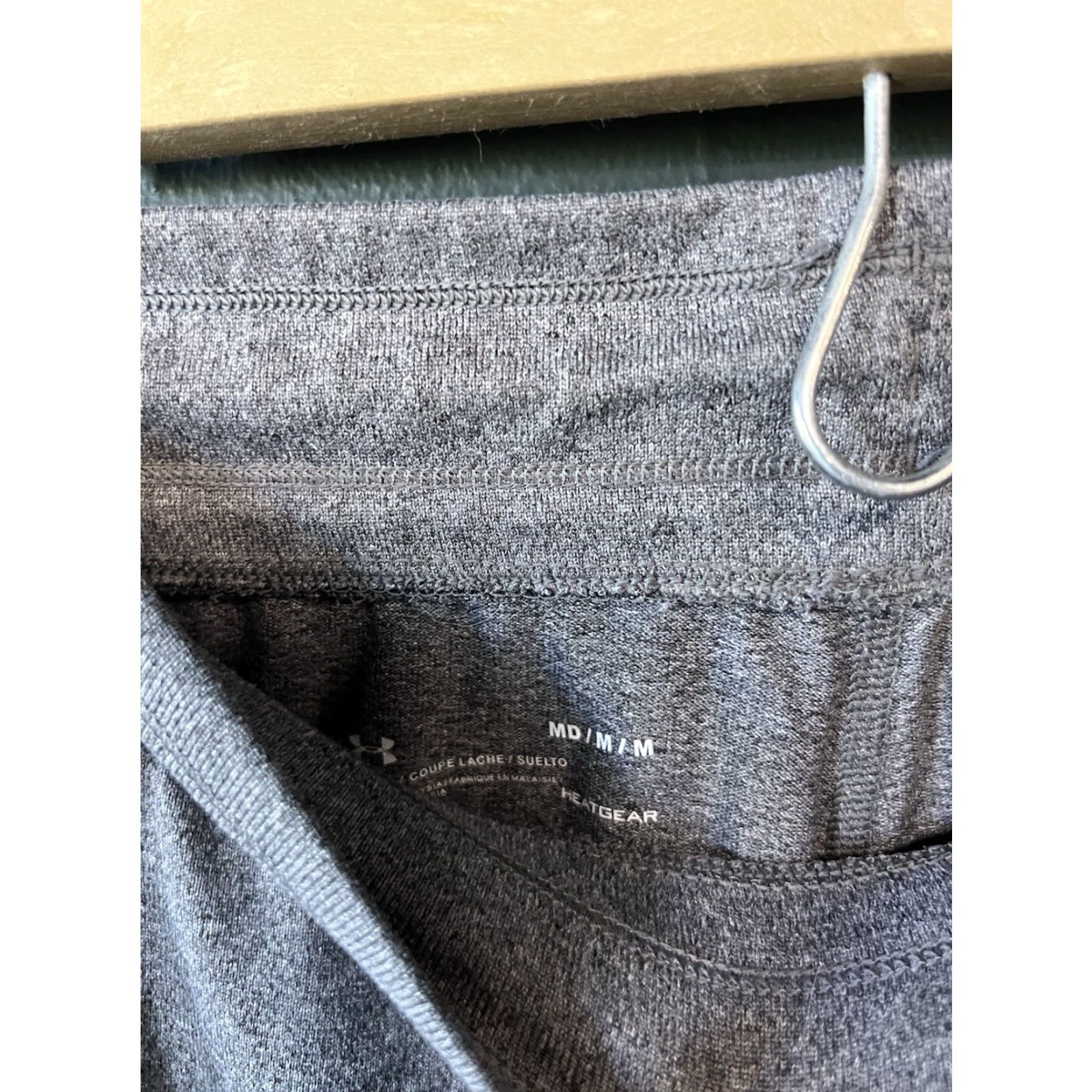 Under Armour Under Armour Womens Gray Cropped Sweatpants Drawstring Size M Pants Women Gray Sweatpants 90s Activewear Womens Size 32" / US 10 / IT 46 - 3 Thumbnail