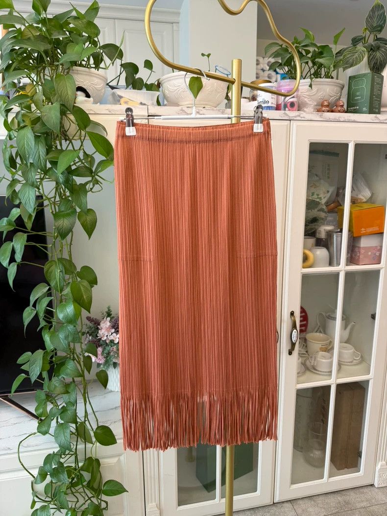 Issey Miyake Issey Miyake size:5 Orange fringed pleated skirt Size 31" - 1 Thumbnail