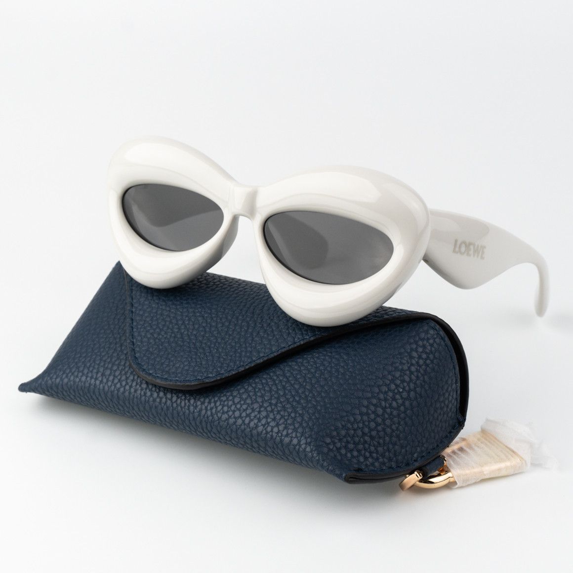 Loewe Loewe Women Sunglasses LW40097I 20A Smoke Cat Eye BRAND NEW Size ONE SIZE - 1 Thumbnail