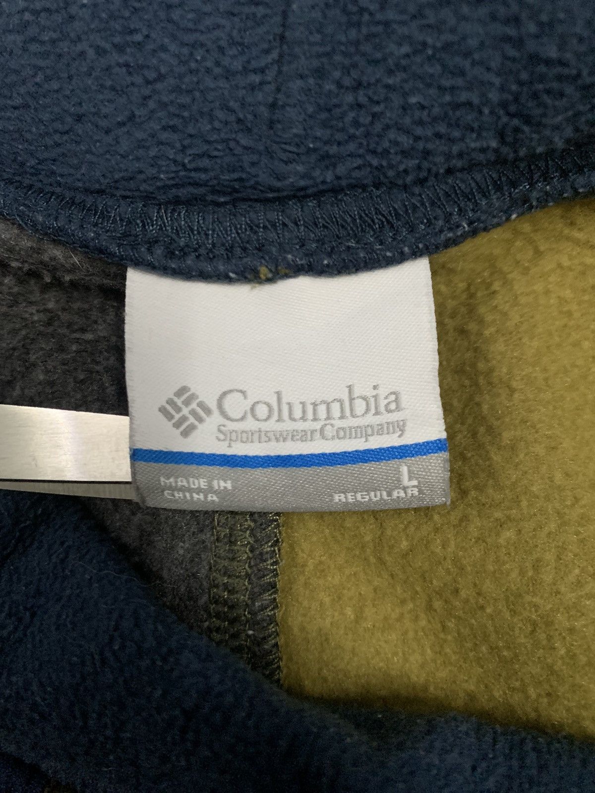 Columbia Columbia Sportwear Adjustable Waist Fleece Short Pants Size US 32 / EU 48 - 17 Thumbnail