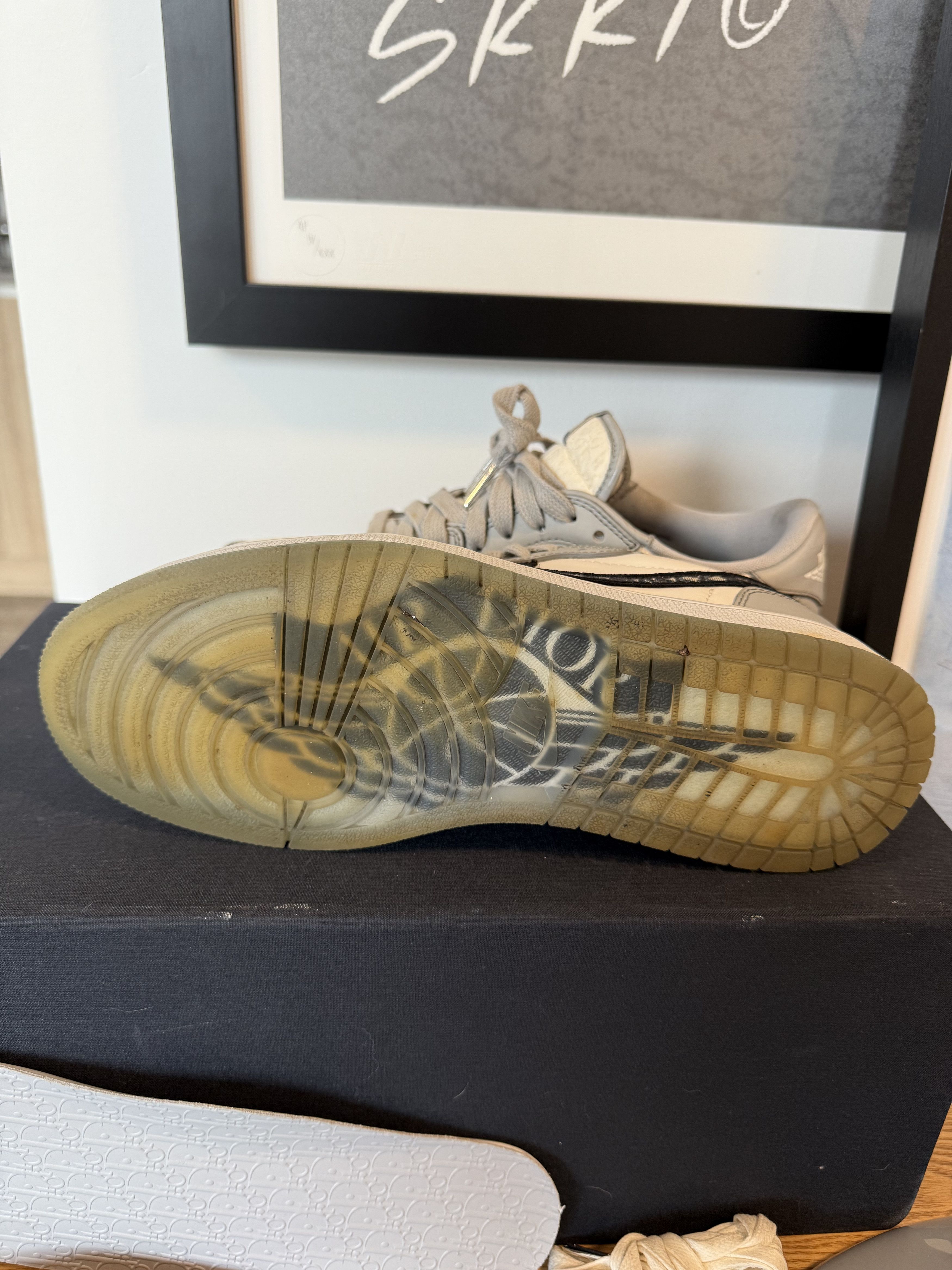 Dior × Jordan Brand Nike Air Jordan 1 x Christian Dior - Low - Size 8.5 - 41.5 Size US 8.5 / EU 41-42 - 12 Thumbnail