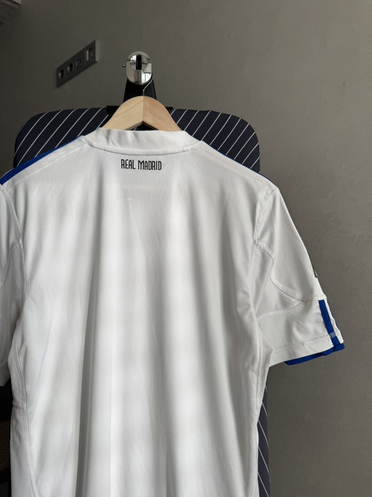 Adidas Adidas Real Madrid Spain La Liga 2010 2011 Home Jersey Size US L / EU 52-54 / 3 - 10 Thumbnail