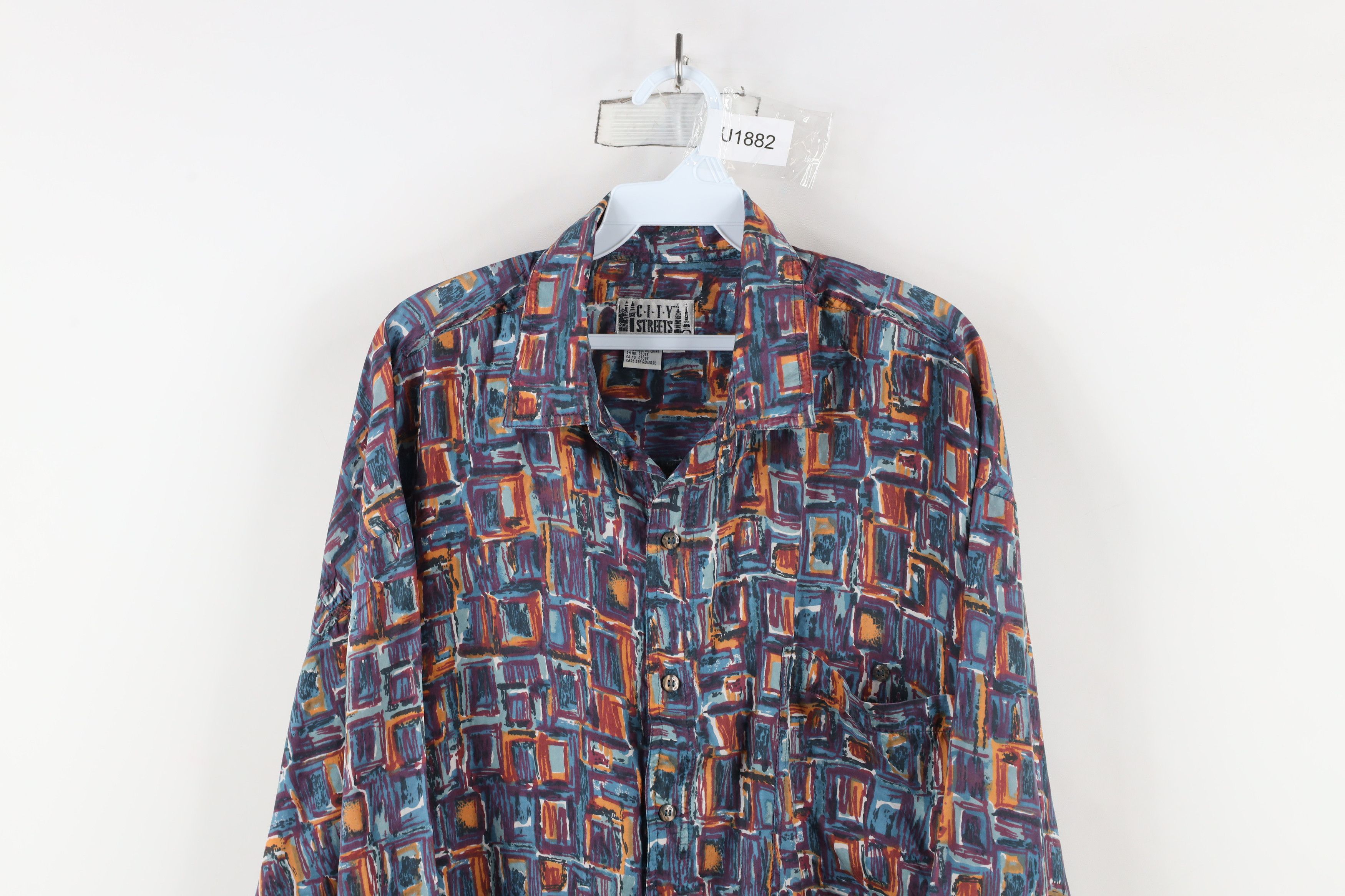 Vintage Vintage 90s Streetwear Abstract Silk Collared Button Shirt Size US L / EU 52-54 / 3 - 2 Thumbnail