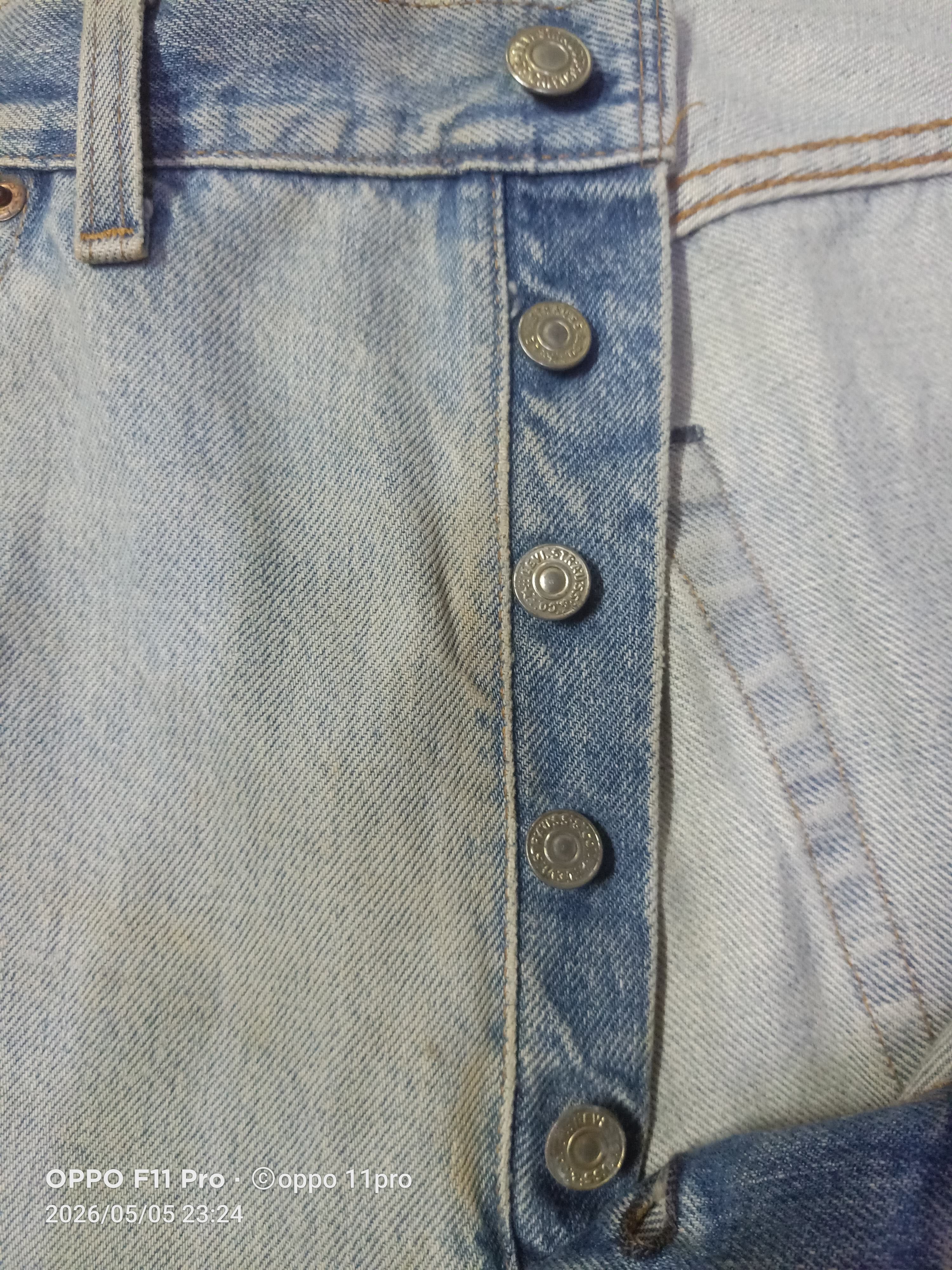 Levi's Vintage Clothing 💥 Levi's Vintage 501 70s Stamp Button 558 Distressdenim 💥 Size US 34 / EU 50 - 16 Thumbnail
