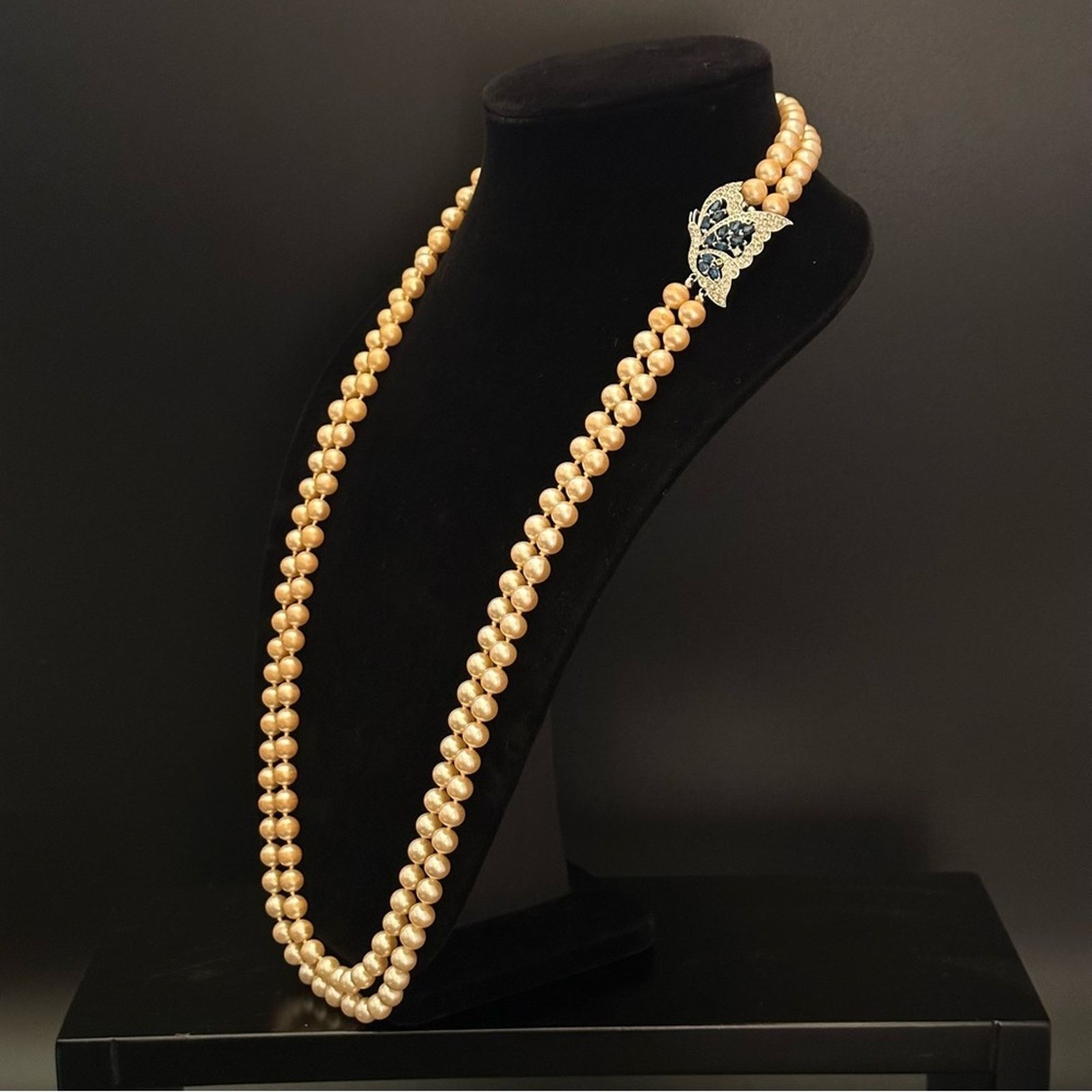 Other 90’s Deco Style Strand Pearl Necklace Rhinestone Butterfly Size ONE SIZE - 3 Thumbnail