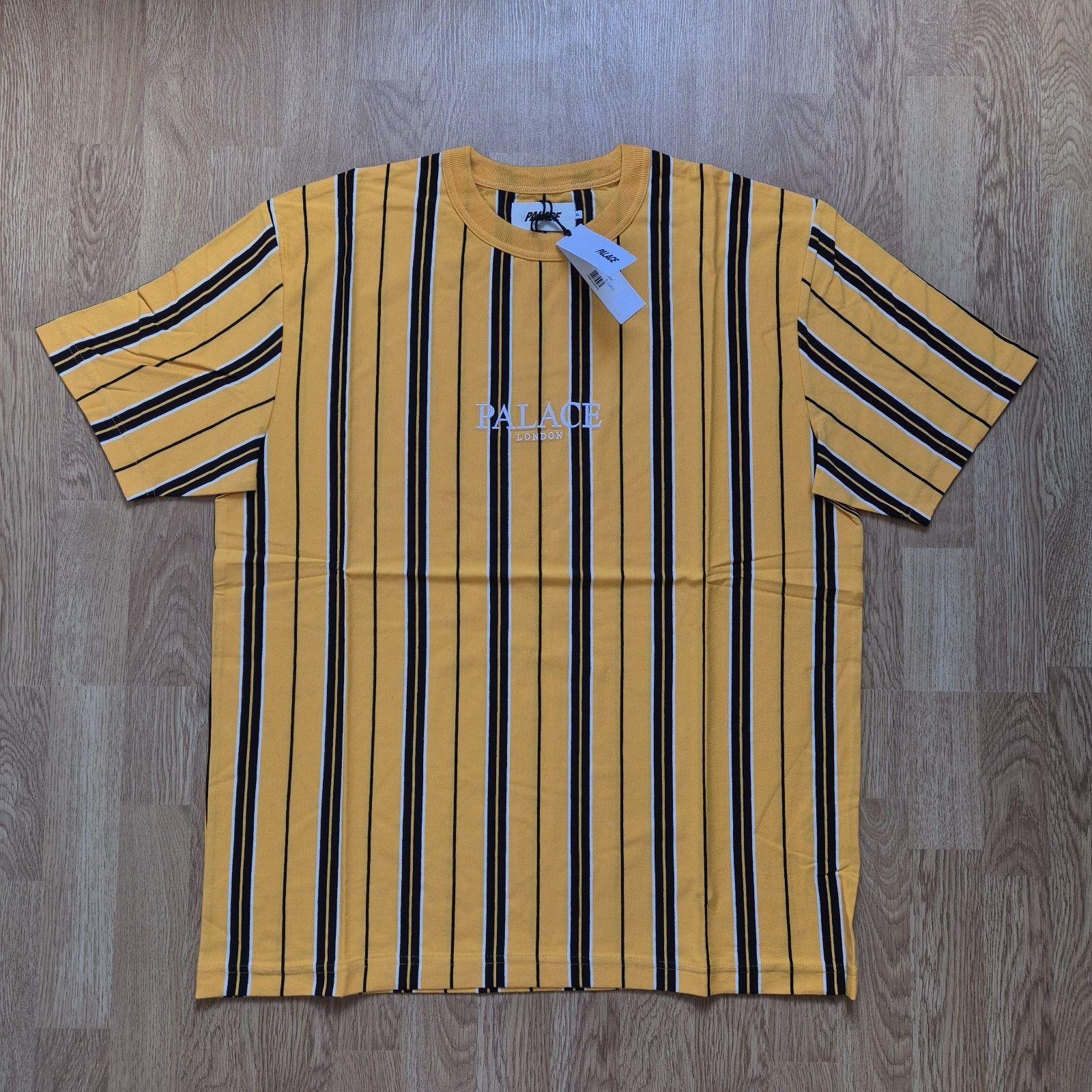 Palace Palace Vertical Stripe T-Shirt Yellow XL Brand New FW22 Size US XL / EU 56 / 4 - 1 Thumbnail