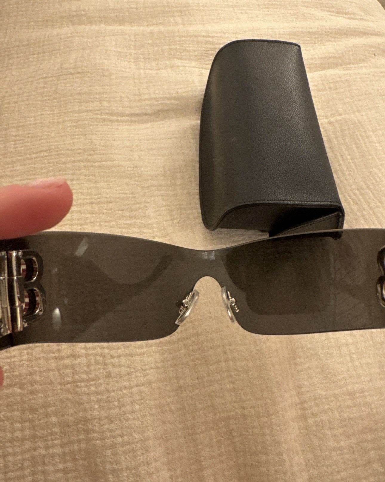 Balenciaga Balenciaga Bossy Mask Sunglasses Size ONE SIZE - 2 Thumbnail