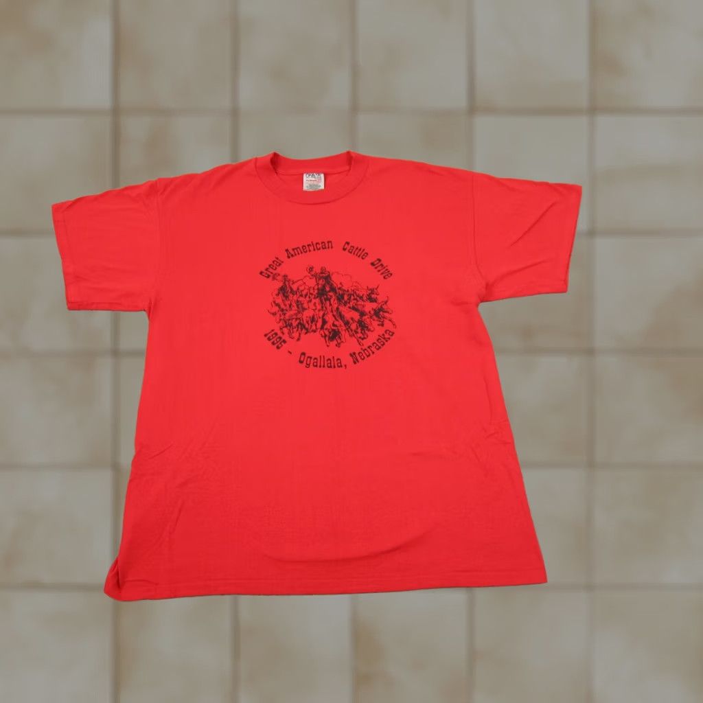 Vintage VINTAGE Oneita Great American Cattle Drive Shirt XL Red USA Shirt Mens XL Red Logo Cotton Polyester T-Shirt USA Vintage Size US XL / EU 56 / 4 - 1 Thumbnail