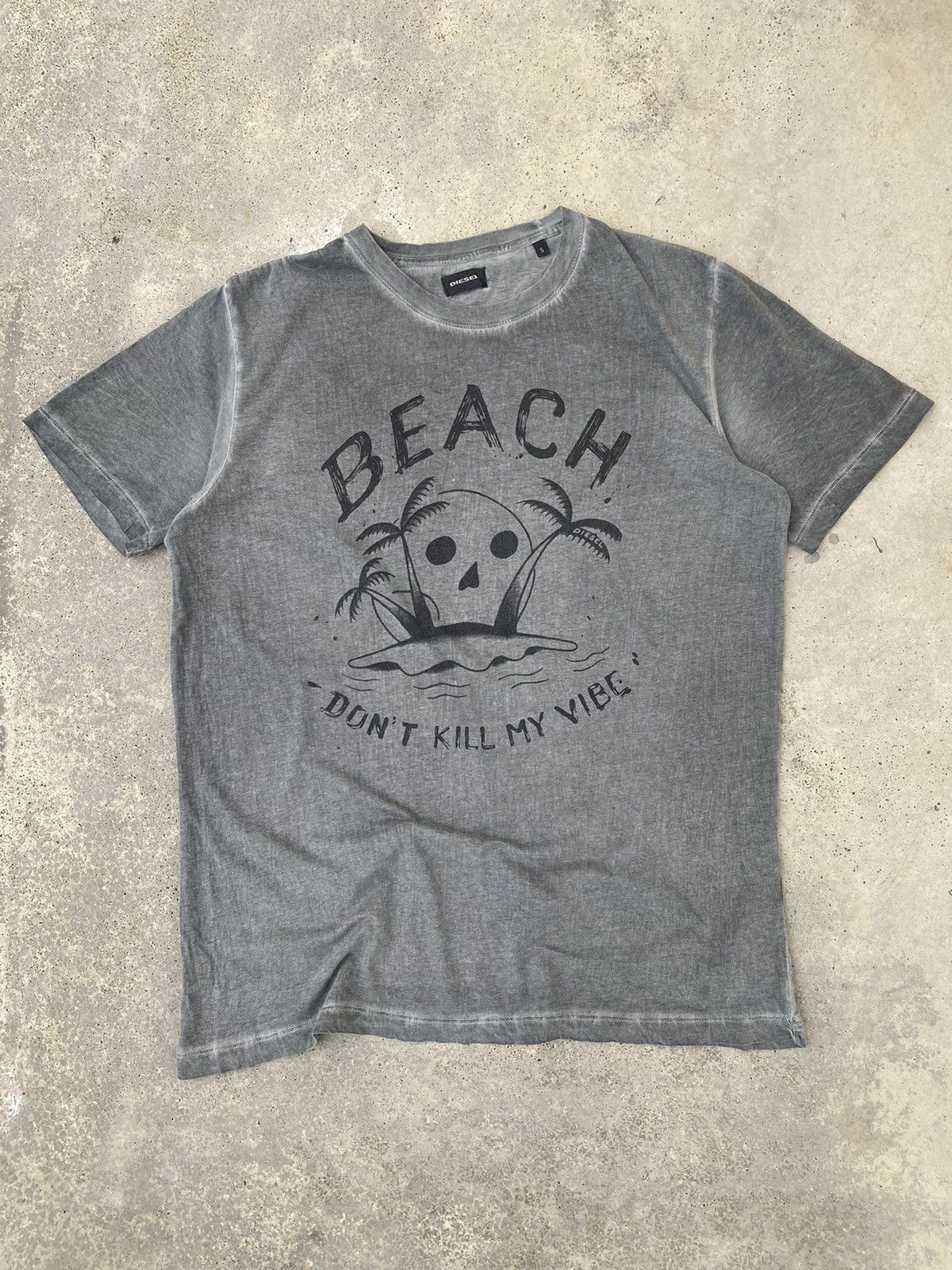 Diesel Sun Faded 2000s Diesel Skull Punk Tees Size US L / EU 52-54 / 3 - 1 Thumbnail