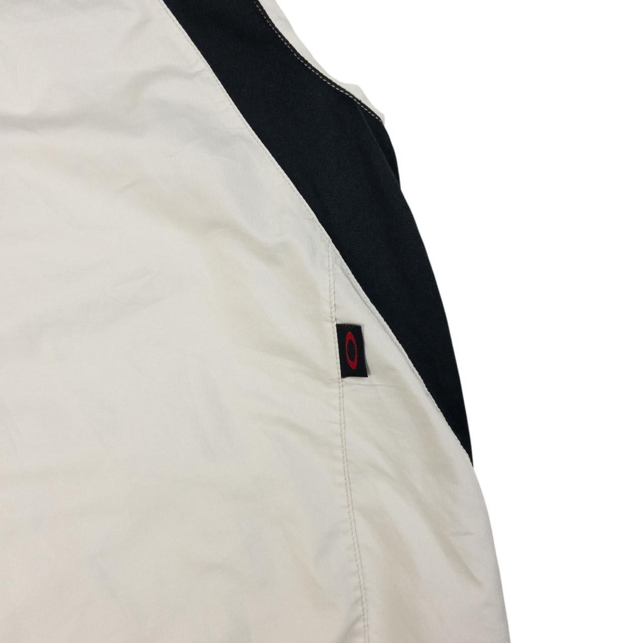Oakley Vintage Oakley Lightweight Zip Up Jacket Size L Size US L / EU 52-54 / 3 - 6 Thumbnail