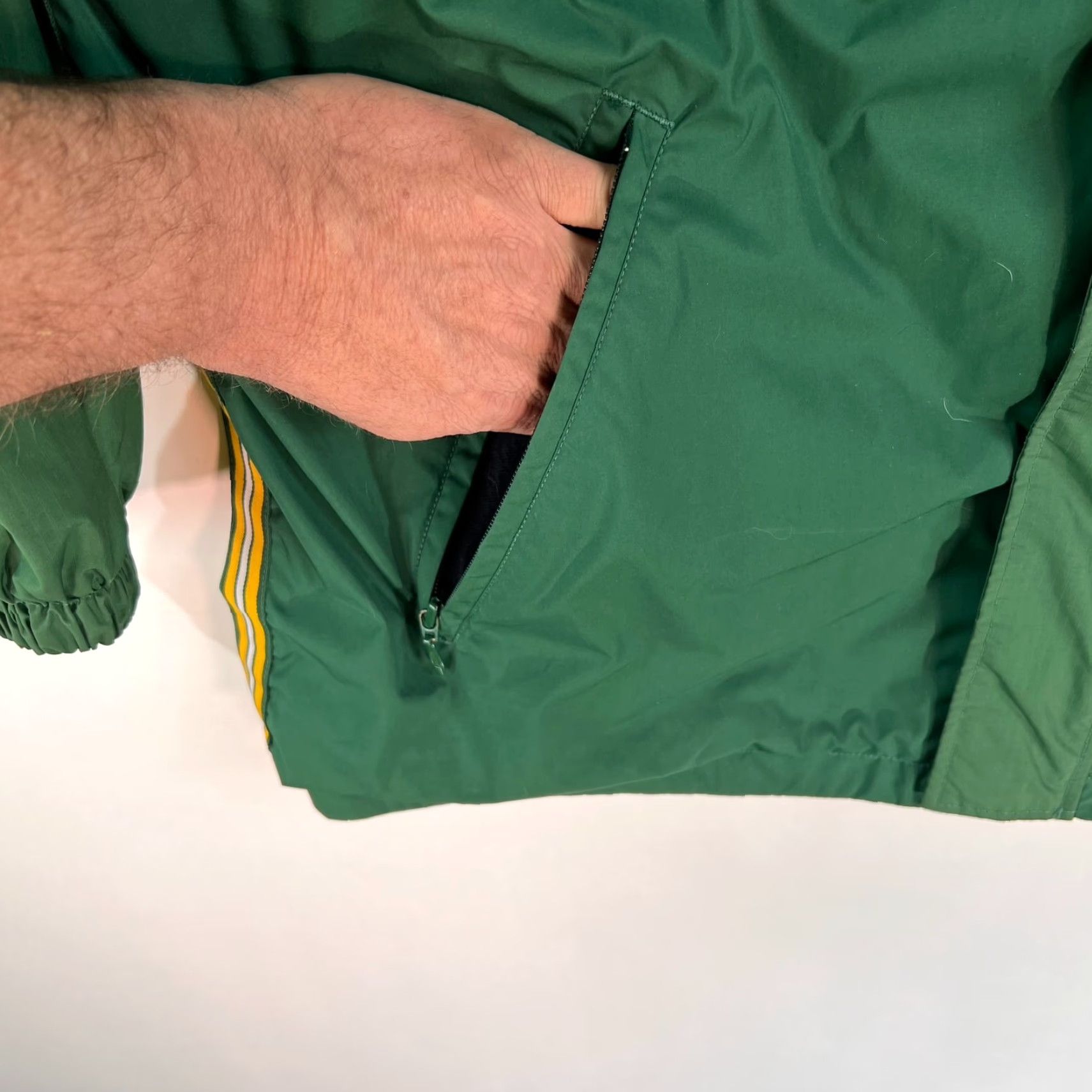 Nike Nike Team Green Bay Packers NFL Jacket SZ M Green Lined Windbreaker Embroidered Nike Team Jacket Mens Green NFL Embroidered Windbreaker Lined SZ M Size US M / EU 48-50 / 2 - 5 Thumbnail