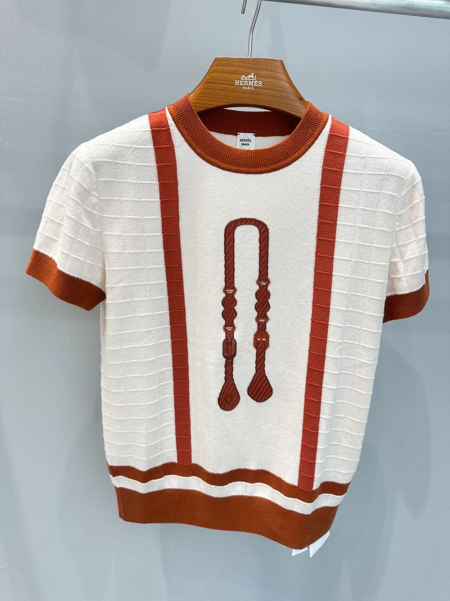 Hermes Hermes Women's Beige Short Sleeve Sweater Size US S / EU 44-46 / 1 - 1 Thumbnail
