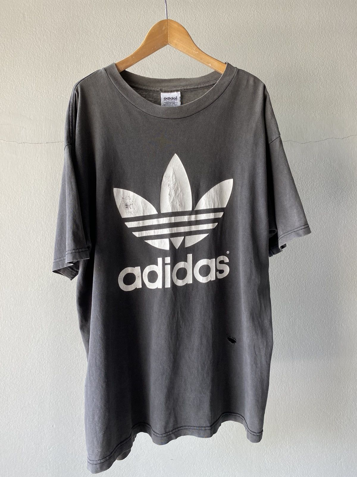 Adidas Adidas Vintage Black Adidas Trefoil Tee Size US M / EU 48-50 / 2 - 15 Thumbnail