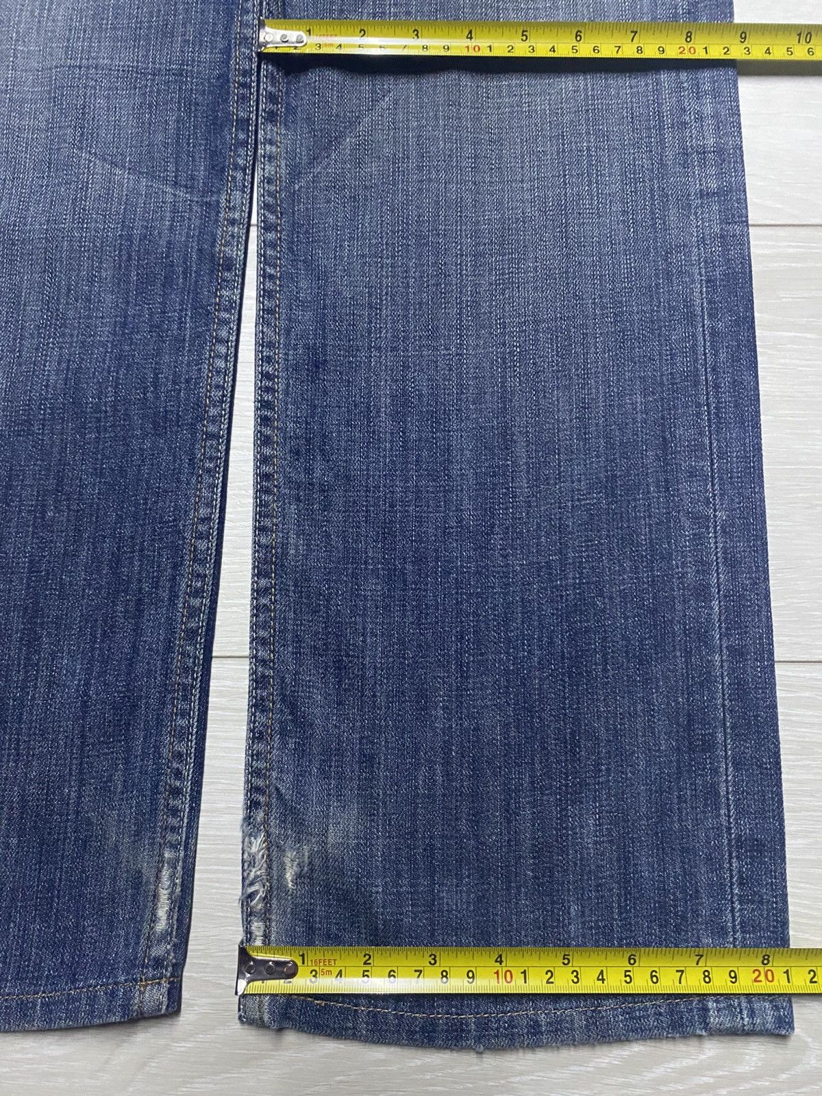 Armani Exchange Armani Exchange USA Grunge Distressed Loose Jeans Size US 31 - 17 Thumbnail