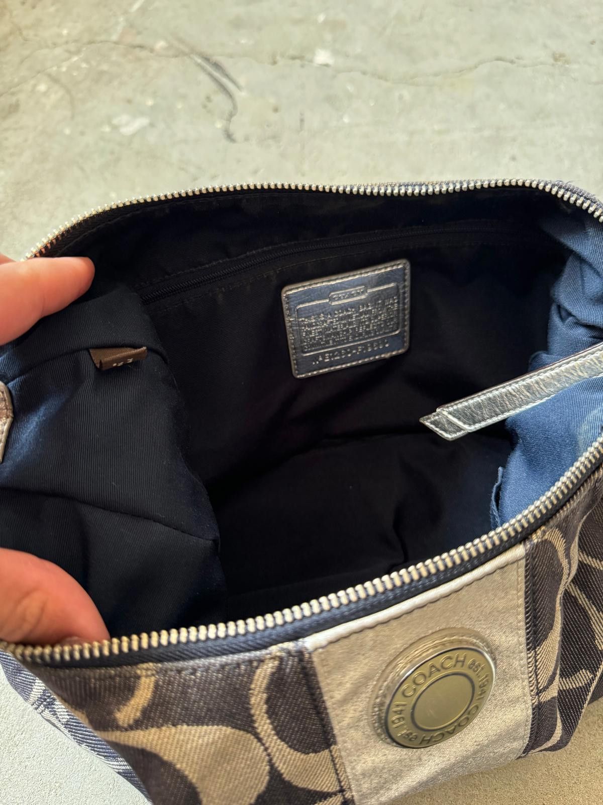 Coach Coach Signature Denim Shoulder Bag Navy/Silver Size ONE SIZE - 6 Thumbnail