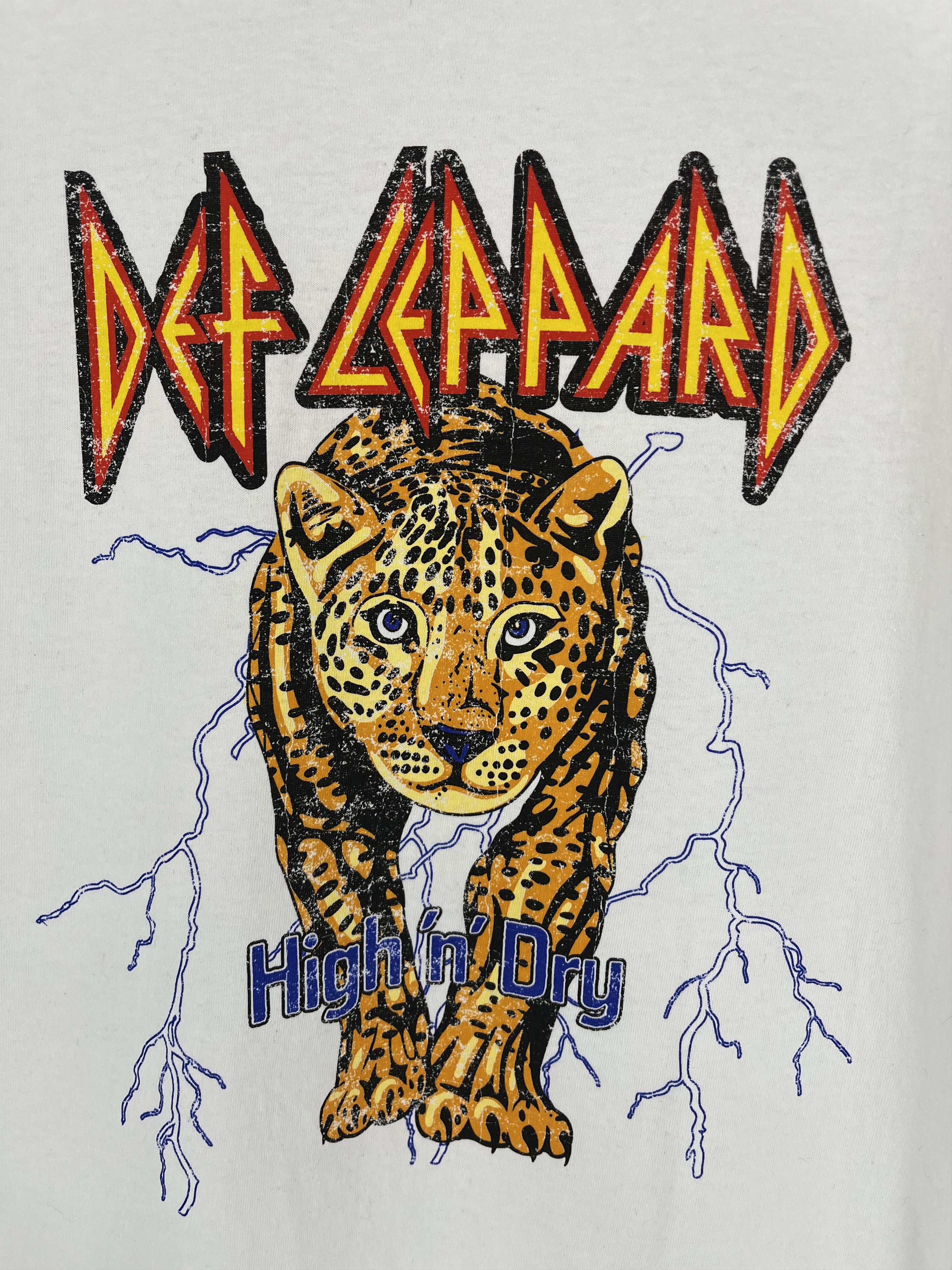 Band Tees VINTAGE Y2K DEF LEPPARD BAND TEE SIZE S Size US S / EU 44-46 / 1 - 7 Thumbnail
