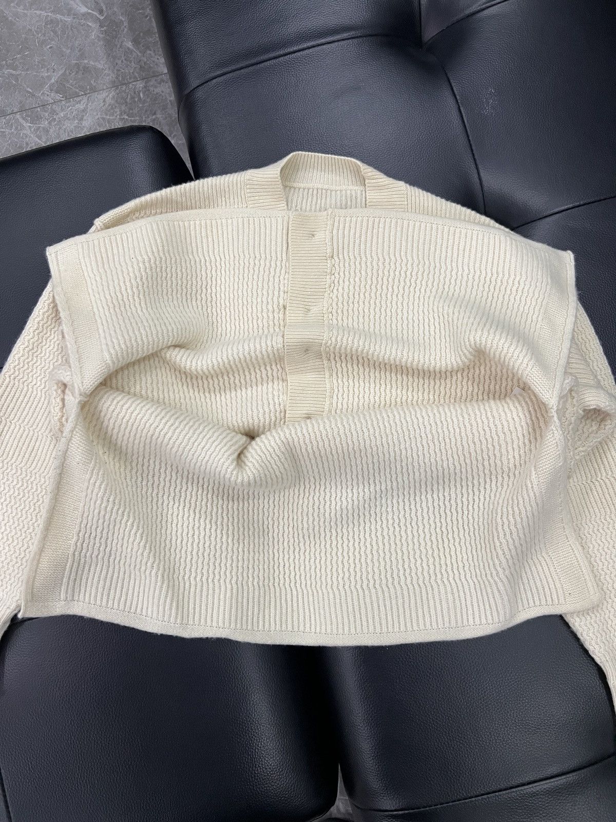 Maison Margiela Maison Margiela SS15 Line 4 Button Knit Cardigan Size US S / EU 44-46 / 1 - 9 Thumbnail