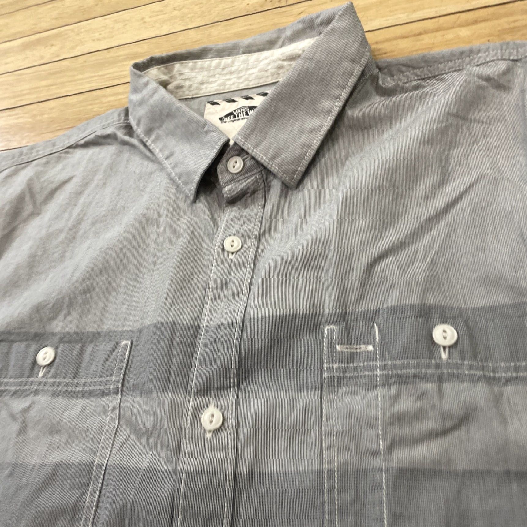 Vans VANS Shirt Men XL Gray Striped Skater SoCal Beach White Tab Button Shirt XL Reg Mens Size US XL / EU 56 / 4 - 3 Thumbnail