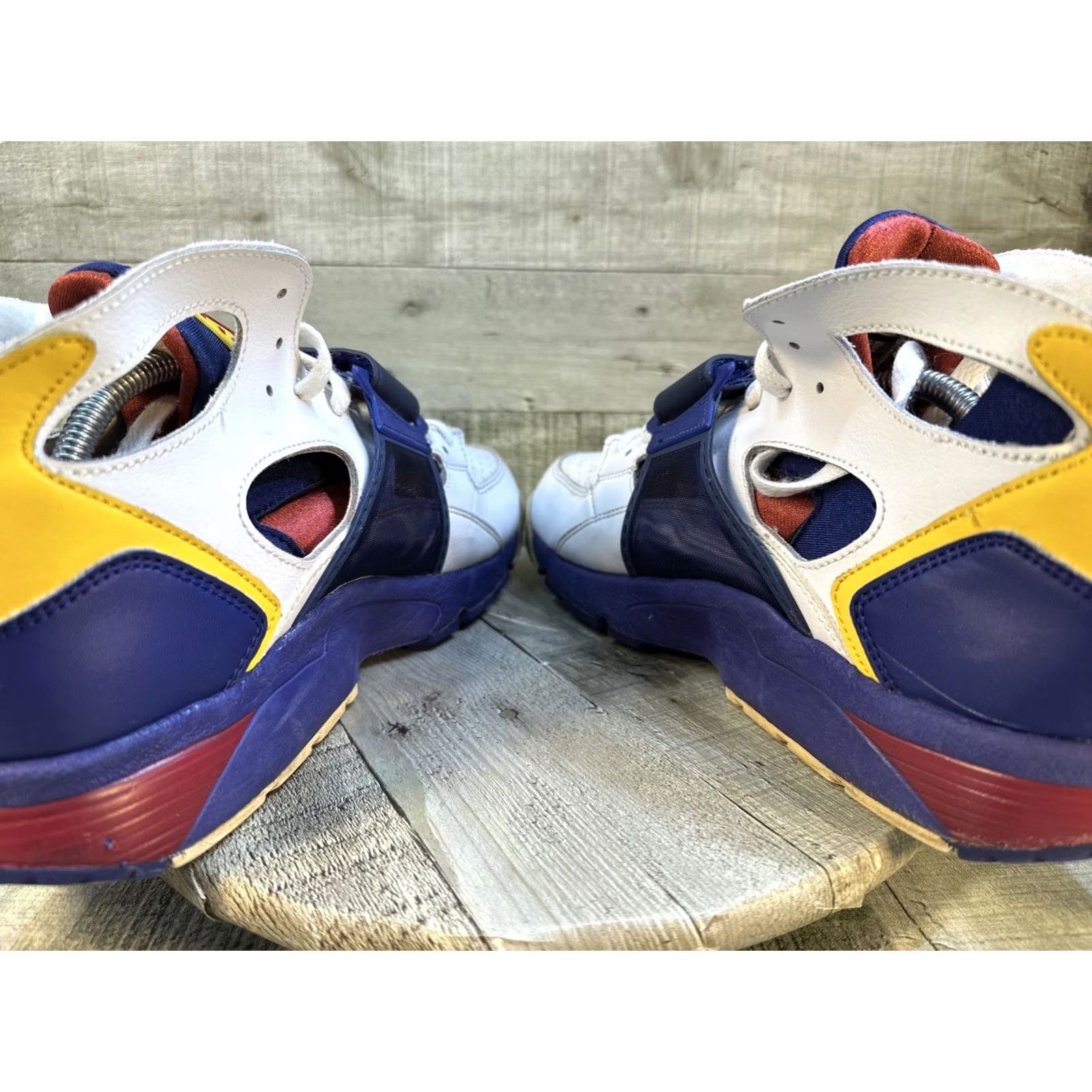 Nike Nike Huarache Trainer Sneaker Retro 2019 OG Size 10.5 White Mens Size US 11 / EU 44 - 7 Thumbnail