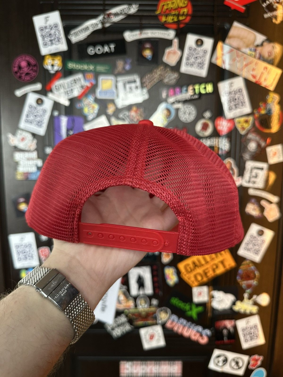 Sp5der × Young Thug Spider Worldwide Silk Web Bank Red Trucker Cap Size ONE SIZE - 4 Thumbnail