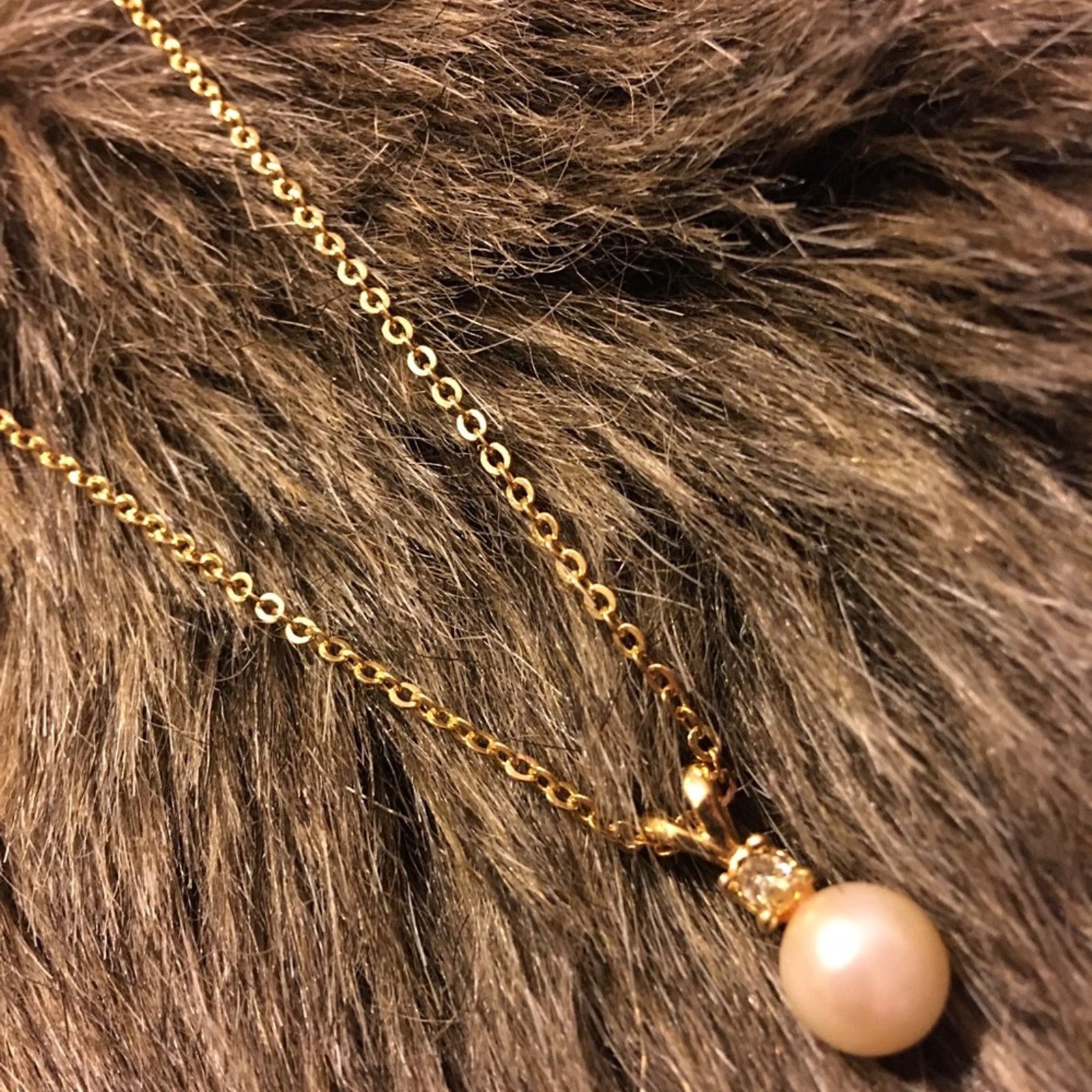 Vintage Vintage pearl with rhinestone gold chain necklace Size ONE SIZE - 2 Thumbnail
